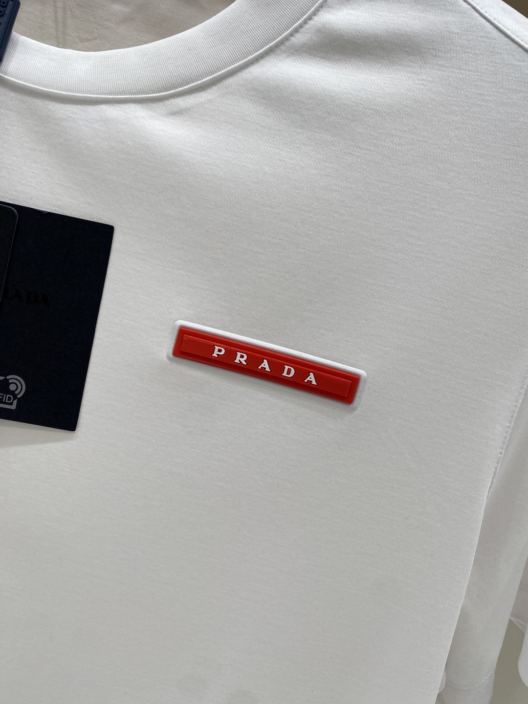 《𝙉𝙚𝙬🖤❤️普家》2026SS最新款春夏短袖T恤，丝光棉 帅气时尚，胸口顶级图案字母，简约百搭款。面料