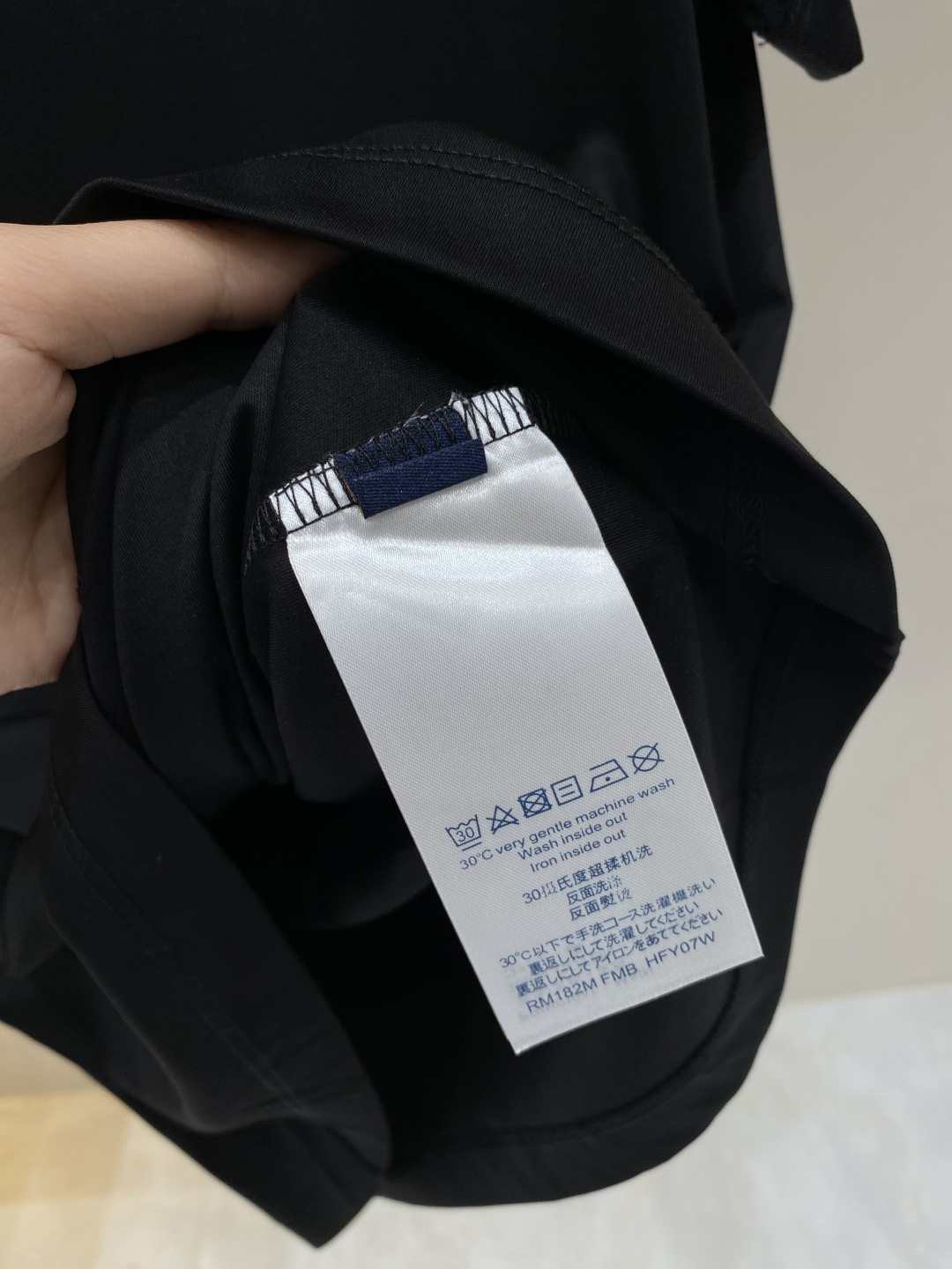 《𝙉𝙚𝙬🖤❤️驴家》2026SS最新款春夏短袖T恤，丝光棉 帅气时尚，胸口顶级图案字母，简约百搭款。面料