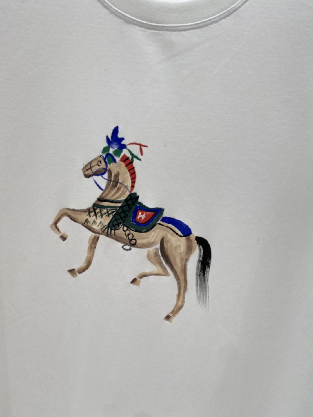 《𝙉𝙚𝙬🖤❤️爱马家》2026SS最新款春夏短袖T恤，丝光棉 帅气时尚，胸口顶级图案字母，简约百搭款。面