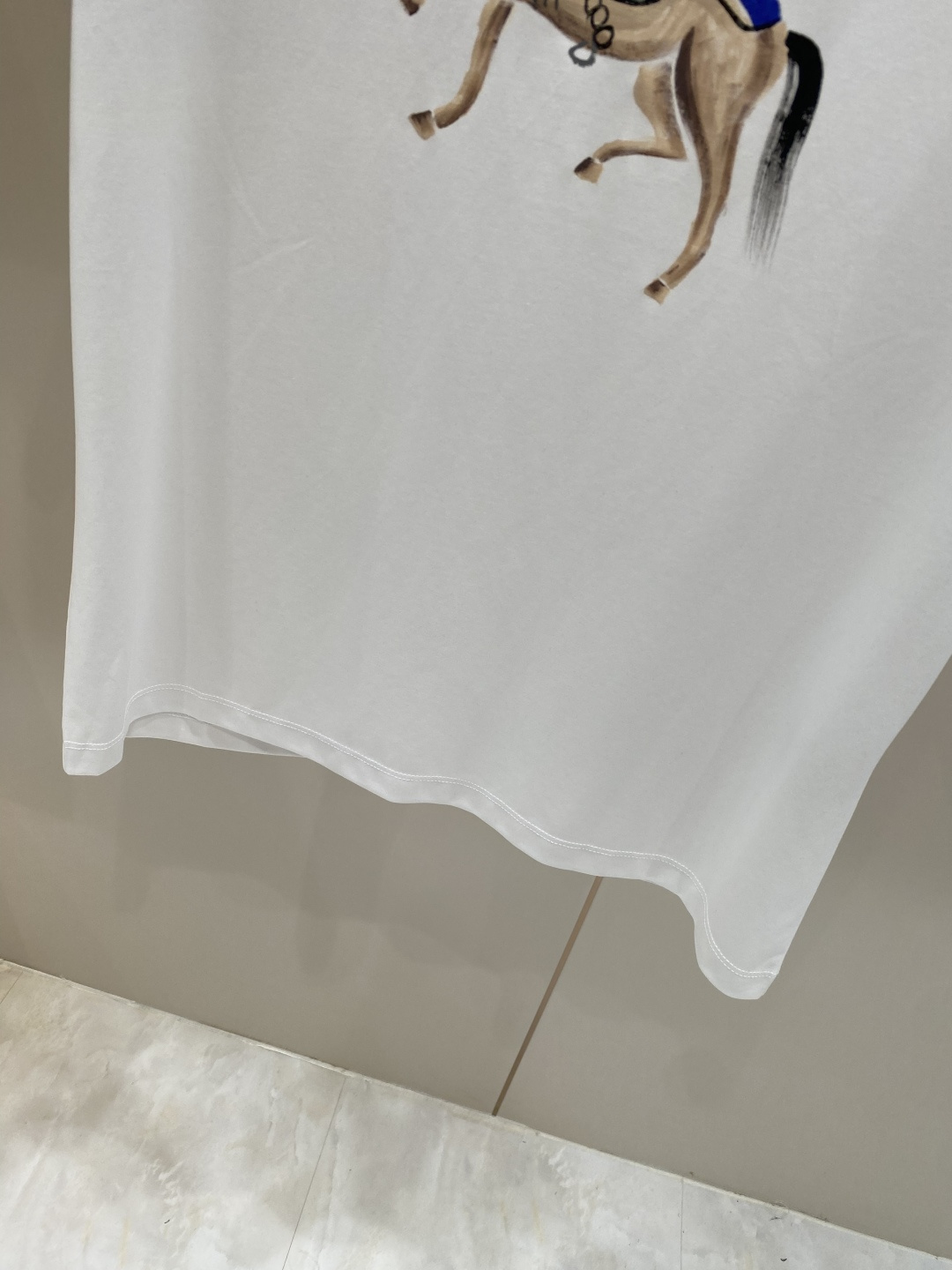 《𝙉𝙚𝙬🖤❤️爱马家》2026SS最新款春夏短袖T恤，丝光棉 帅气时尚，胸口顶级图案字母，简约百搭款。面