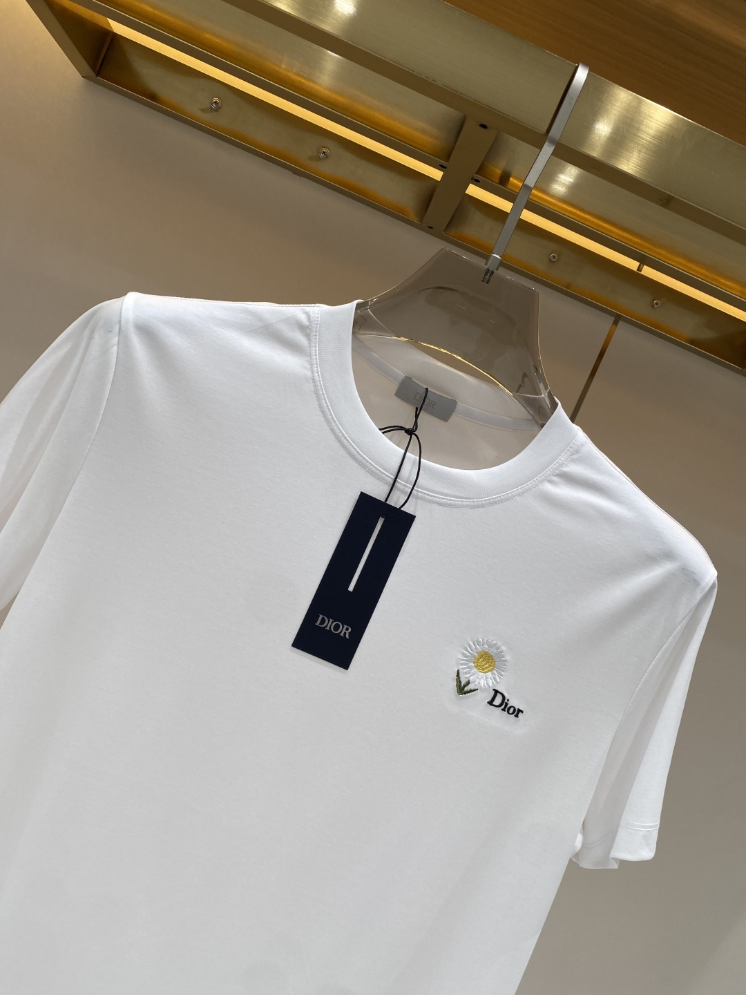 《𝙉𝙚𝙬🖤❤️迪家》2026SS最新款春夏短袖T恤，丝光棉 帅气时尚，胸口顶级图案字母，简约百搭款。面料