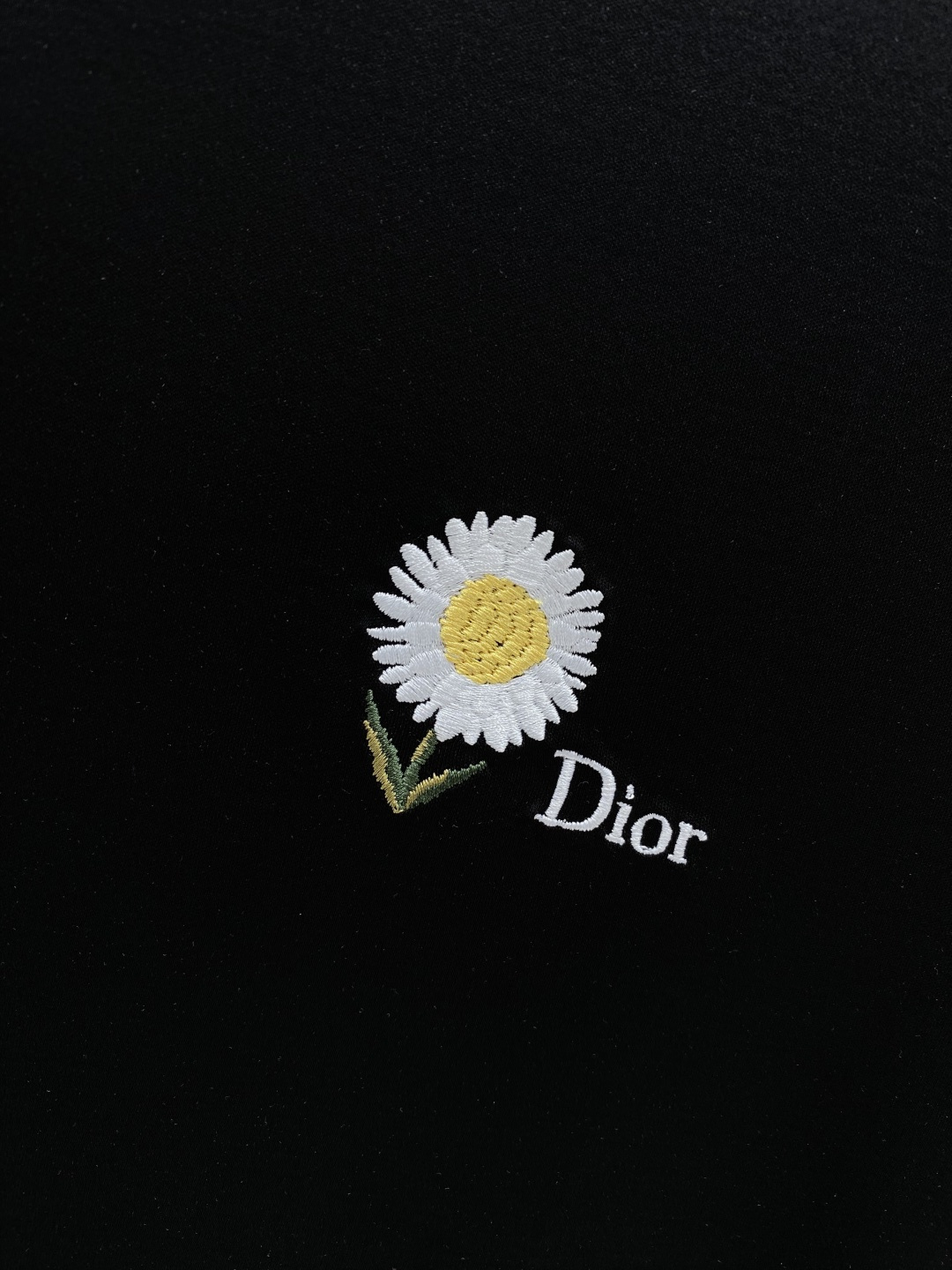 《𝙉𝙚𝙬🖤❤️迪家》2026SS最新款春夏短袖T恤，丝光棉 帅气时尚，胸口顶级图案字母，简约百搭款。面料