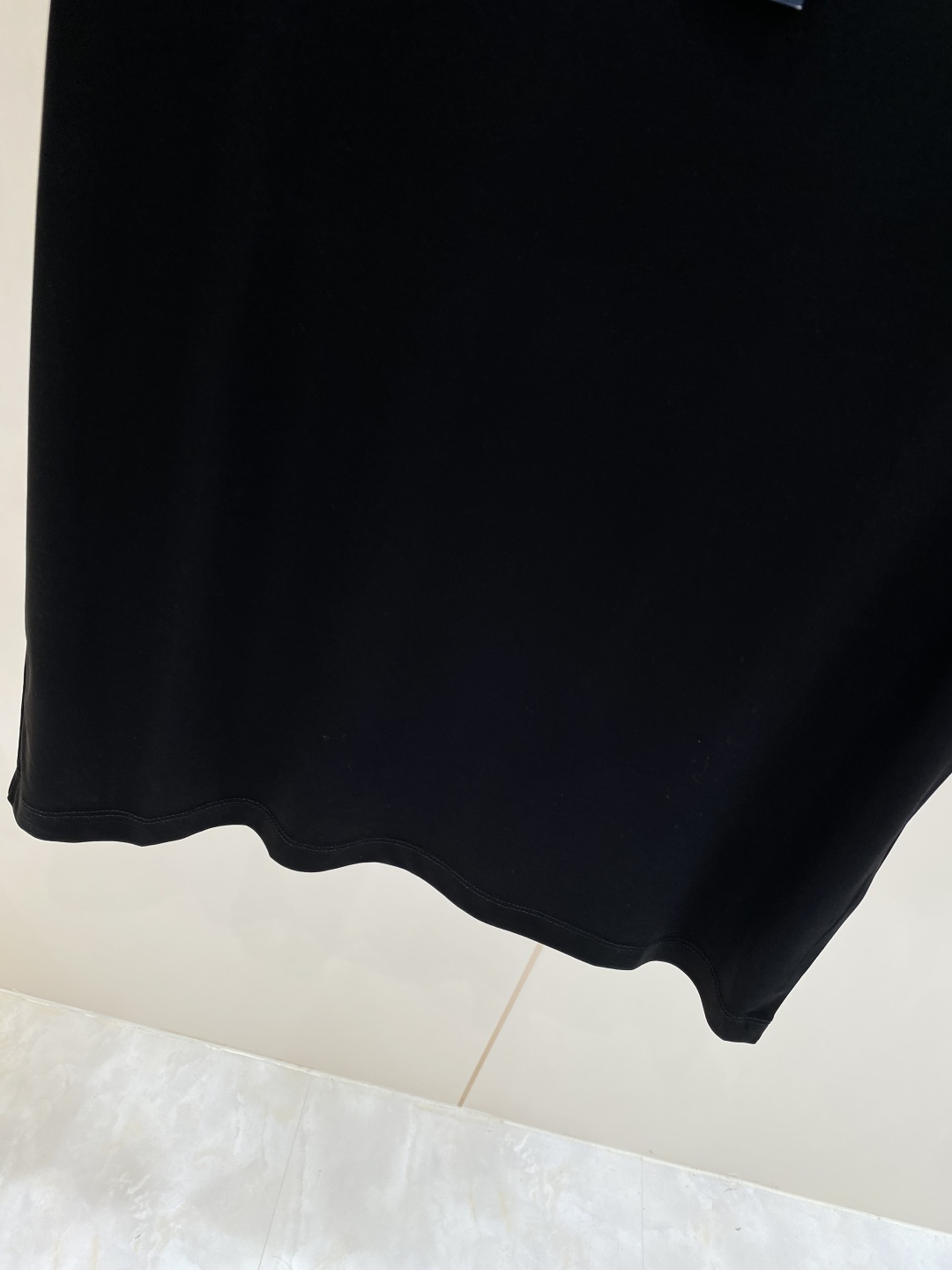 《𝙉𝙚𝙬🖤❤️迪家》2026SS最新款春夏短袖T恤，丝光棉 帅气时尚，胸口顶级图案字母，简约百搭款。面料