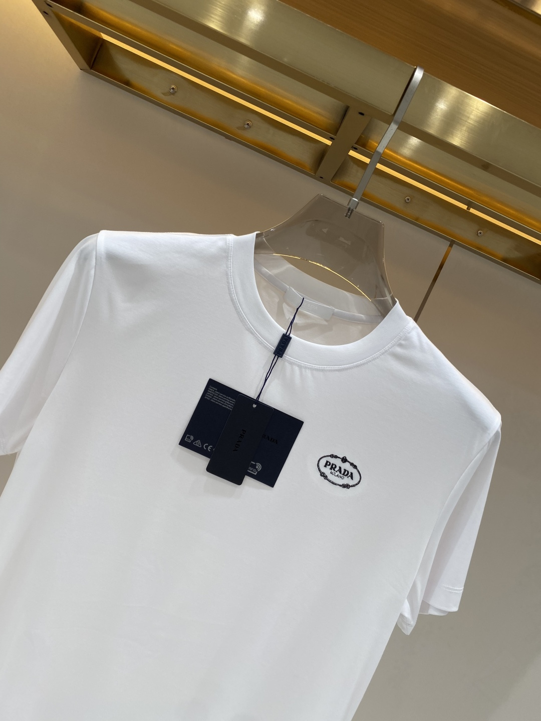 《𝙉𝙚𝙬🖤❤️普家》2026SS最新款春夏短袖T恤，丝光棉 帅气时尚，胸口顶级图案字母，简约百搭款。面料