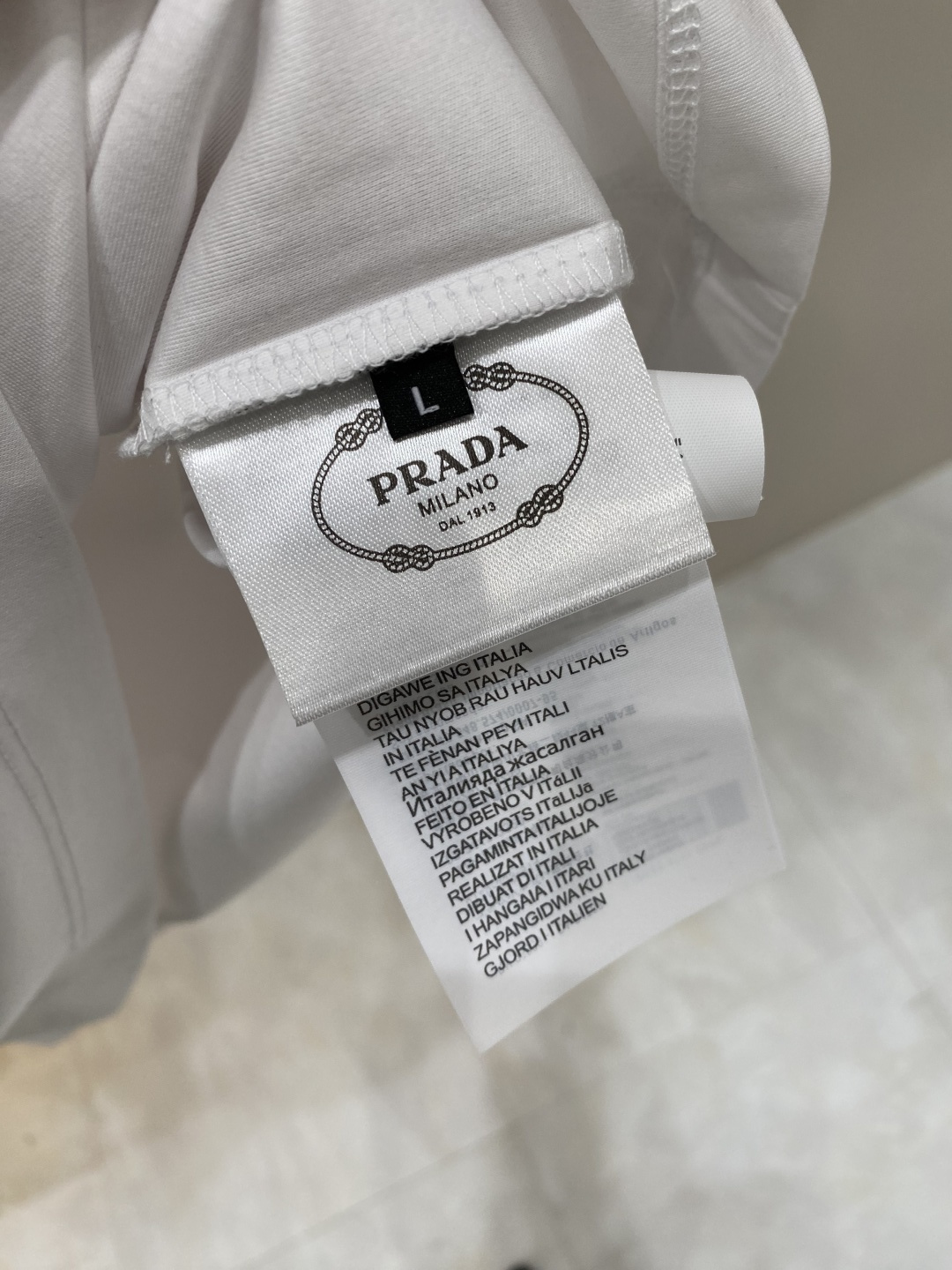 《𝙉𝙚𝙬🖤❤️普家》2026SS最新款春夏短袖T恤，丝光棉 帅气时尚，胸口顶级图案字母，简约百搭款。面料