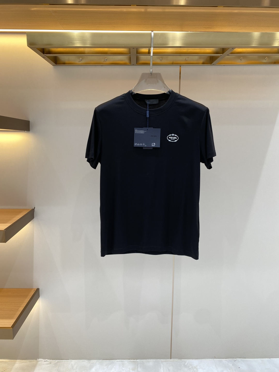 《𝙉𝙚𝙬🖤❤️普家》2026SS最新款春夏短袖T恤，丝光棉 帅气时尚，胸口顶级图案字母，简约百搭款。面料