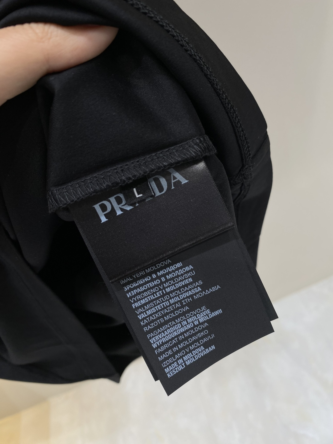 《𝙉𝙚𝙬🖤❤️普家》2026SS最新款春夏短袖T恤，丝光棉 帅气时尚，胸口顶级图案字母，简约百搭款。面料