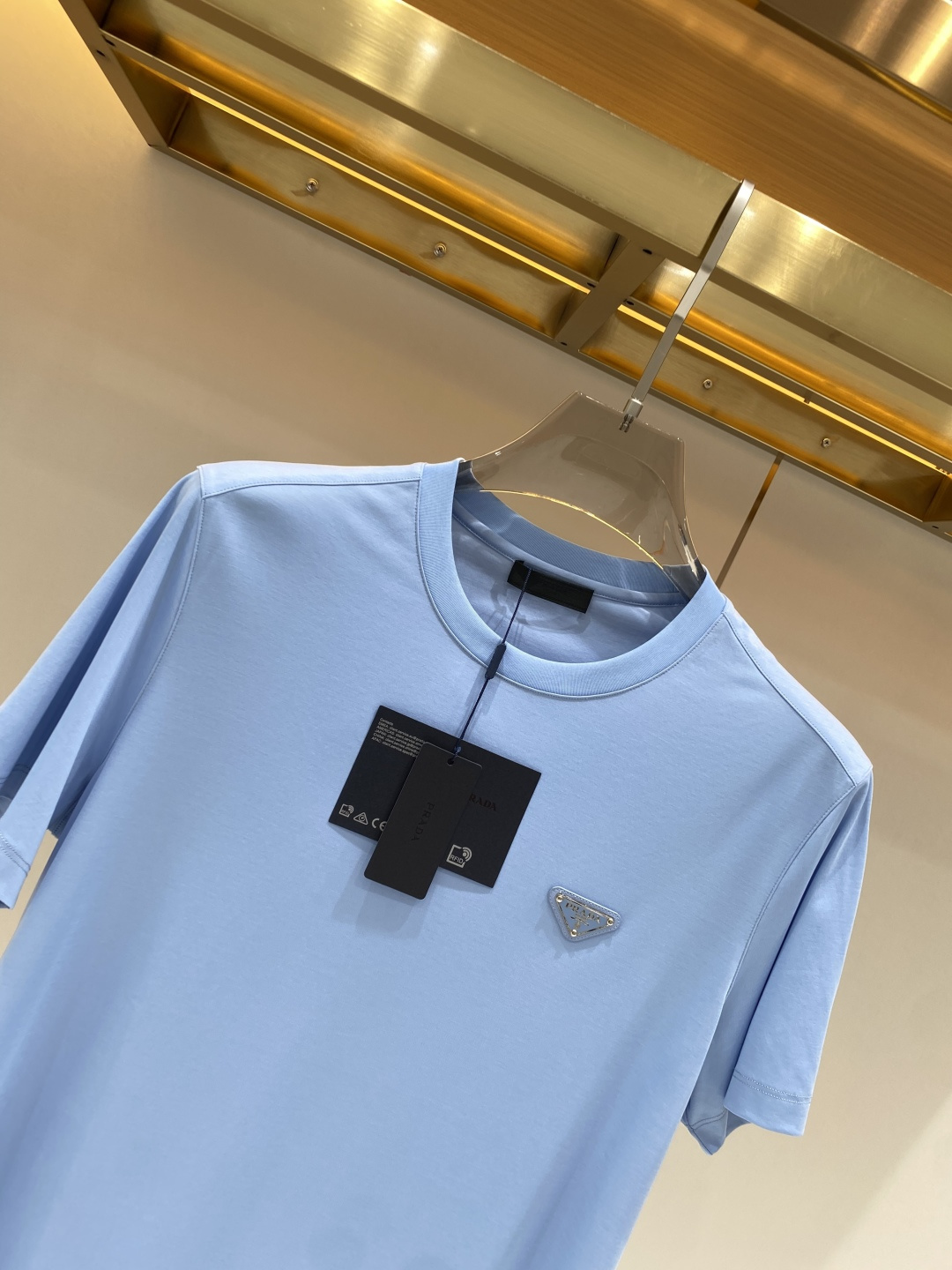 《𝙉𝙚𝙬🖤❤️普家》2026SS最新款春夏短袖T恤，丝光棉 帅气时尚，胸口顶级图案字母，简约百搭款。面料