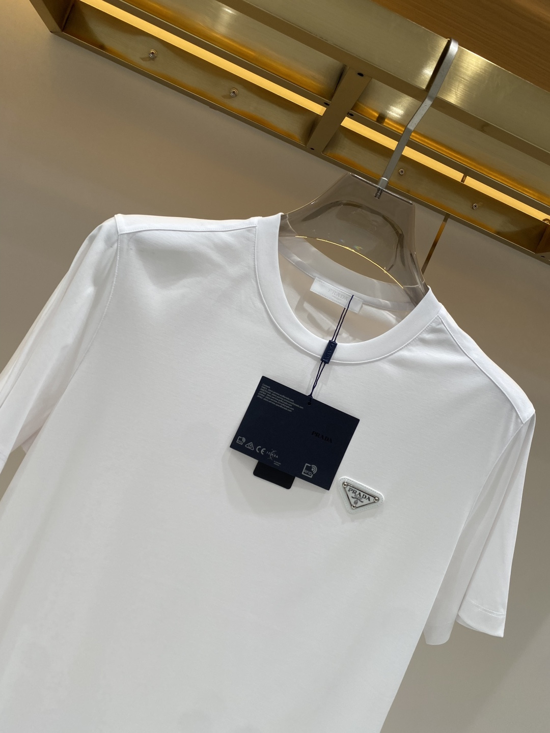 《𝙉𝙚𝙬🖤❤️普家》2026SS最新款春夏短袖T恤，丝光棉 帅气时尚，胸口顶级图案字母，简约百搭款。面料