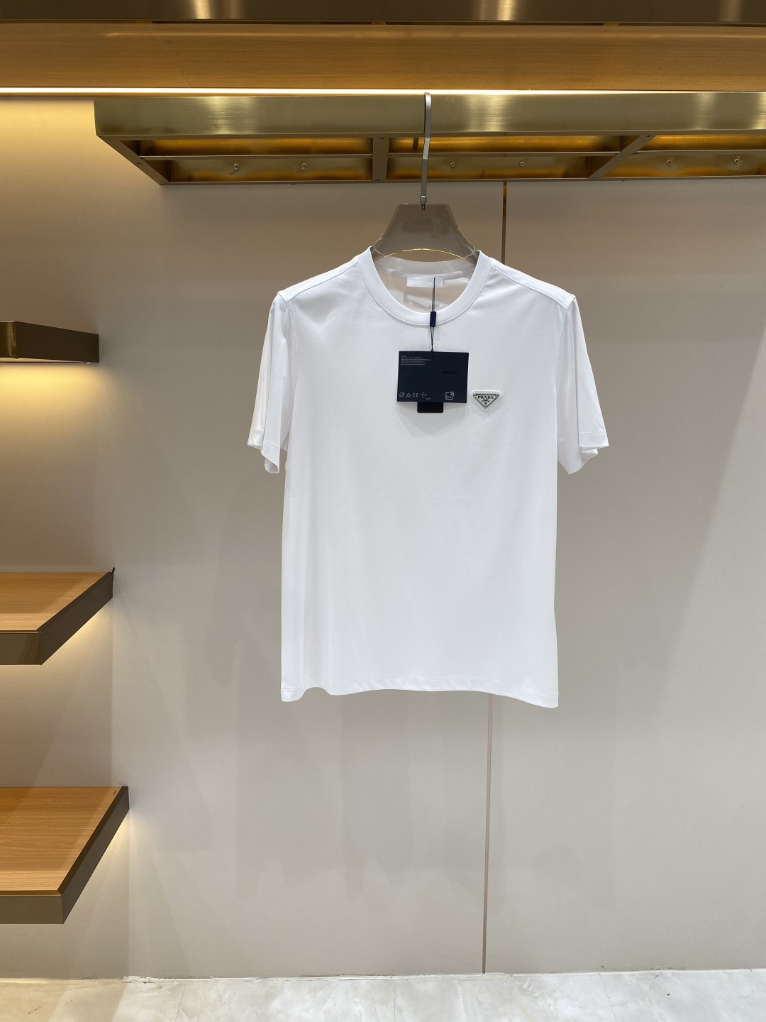 《𝙉𝙚𝙬🖤❤️普家》2026SS最新款春夏短袖T恤，丝光棉 帅气时尚，胸口顶级图案字母，简约百搭款。面料