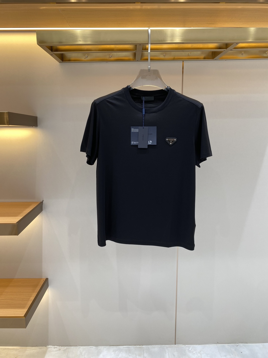 《𝙉𝙚𝙬🖤❤️普家》2026SS最新款春夏短袖T恤，丝光棉 帅气时尚，胸口顶级图案字母，简约百搭款。面料