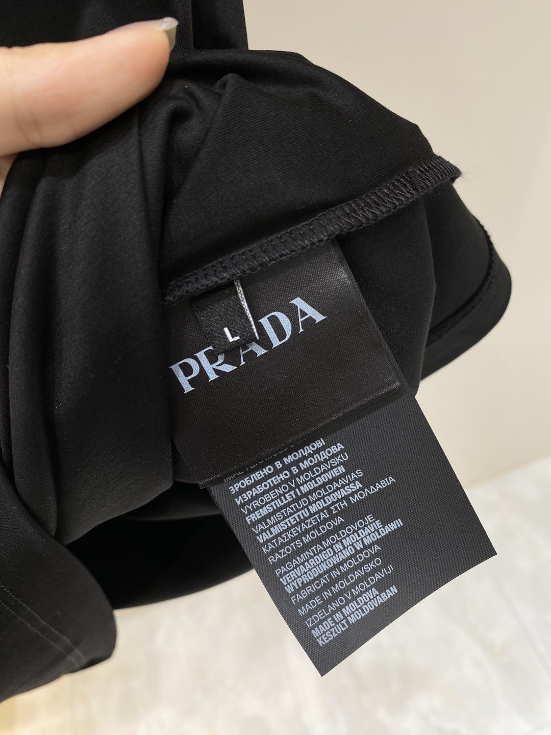 《𝙉𝙚𝙬🖤❤️普家》2026SS最新款春夏短袖T恤，丝光棉 帅气时尚，胸口顶级图案字母，简约百搭款。面料