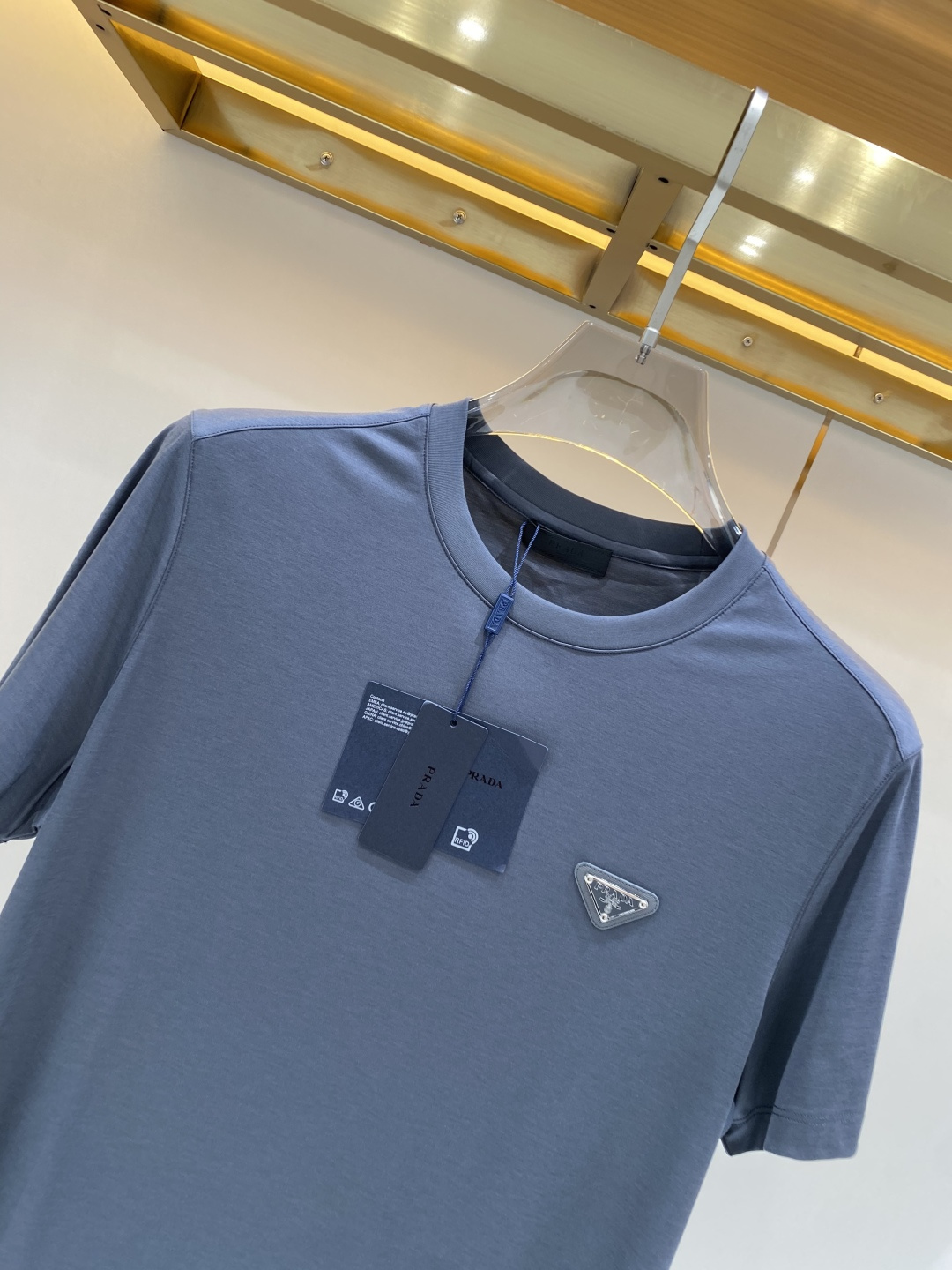 《𝙉𝙚𝙬🖤❤️普家》2026SS最新款春夏短袖T恤，丝光棉 帅气时尚，胸口顶级图案字母，简约百搭款。面料