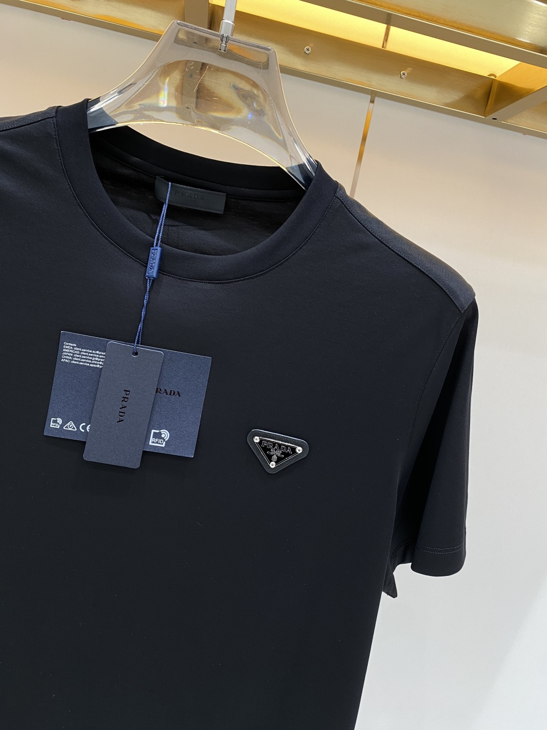 《𝙉𝙚𝙬🖤❤️普家》2026SS最新款春夏短袖T恤，丝光棉 帅气时尚，胸口顶级图案字母，简约百搭款。面料