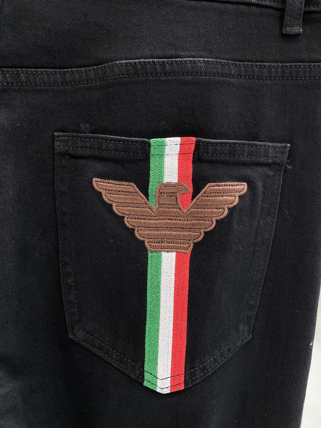 《𝙉𝙚𝙬🖤❤️阿玛家》2026最新品牛仔裤 专柜热销款 品味与价值共享 身穿着非常舒适 低调不失奢华 穿