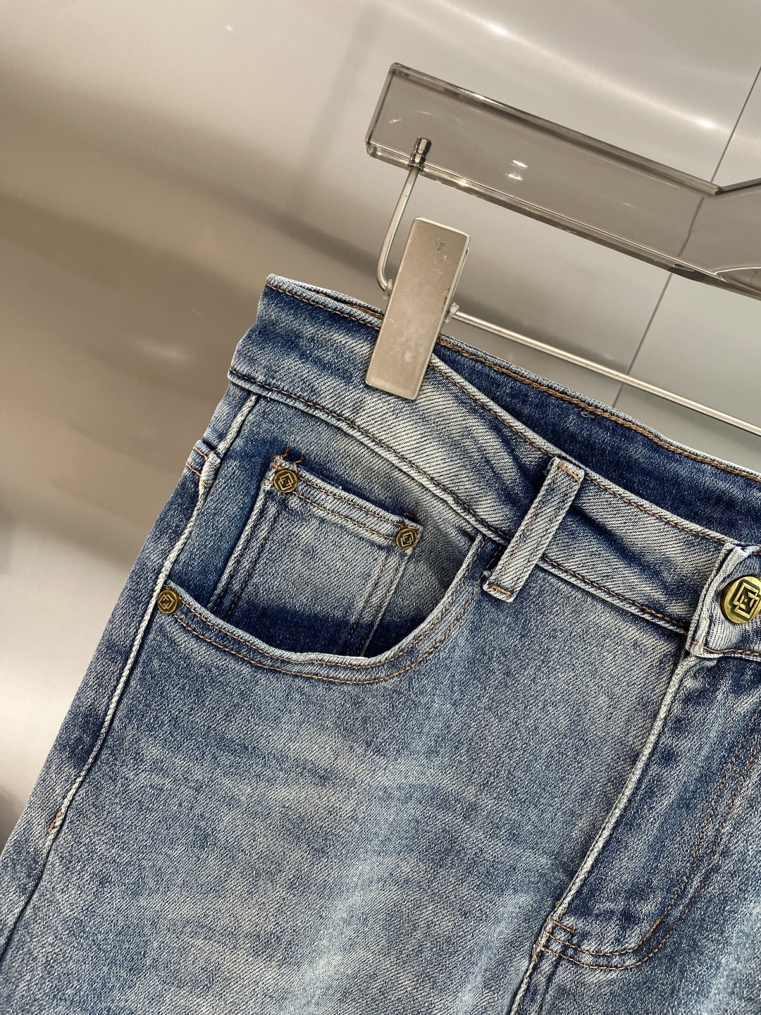《𝙉𝙚𝙬🖤❤️古家》2026最新品牛仔裤 专柜热销款 品味与价值共享 身穿着非常舒适 低调不失奢华 穿出