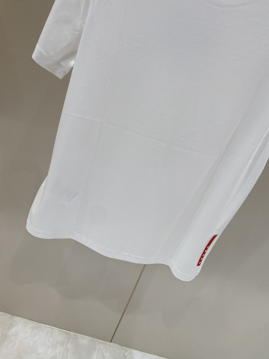 《𝙉𝙚𝙬🖤❤️普家》2026SS最新款春夏短袖T恤，丝光棉 帅气时尚，胸口顶级图案字母，简约百搭款。面料