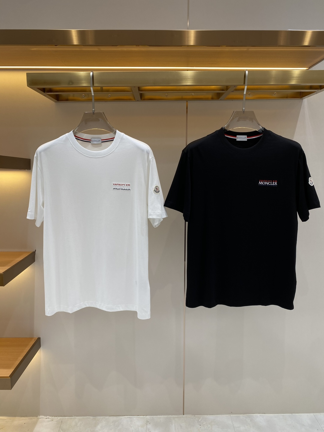 《𝙉𝙚𝙬🖤❤️蒙家》2026新款首发专柜最新款短袖圆领T恤 高端订制 设计前卫时尚！logo工艺设计 高