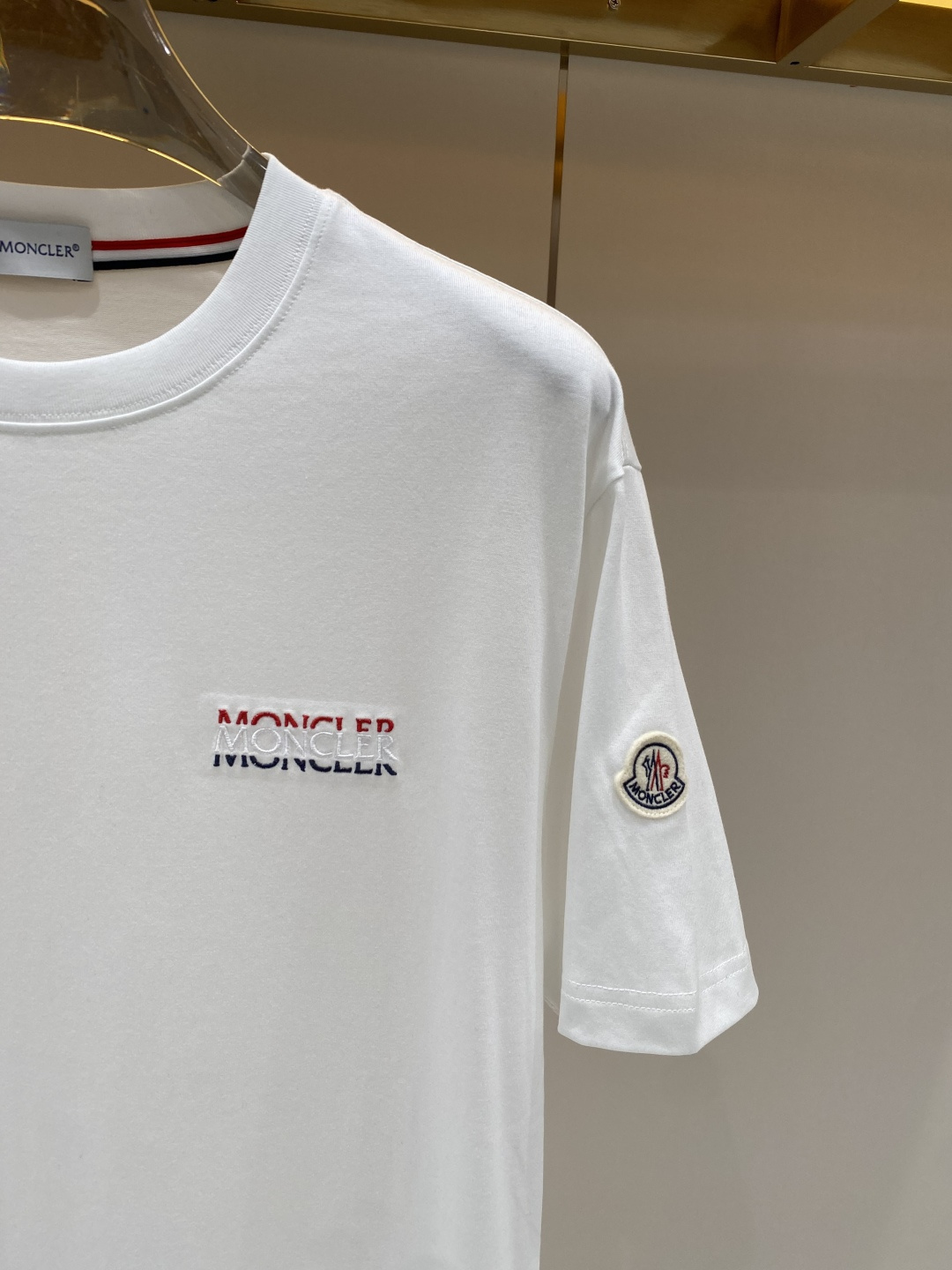 《𝙉𝙚𝙬🖤❤️蒙家》2026新款首发专柜最新款短袖圆领T恤 高端订制 设计前卫时尚！logo工艺设计 高