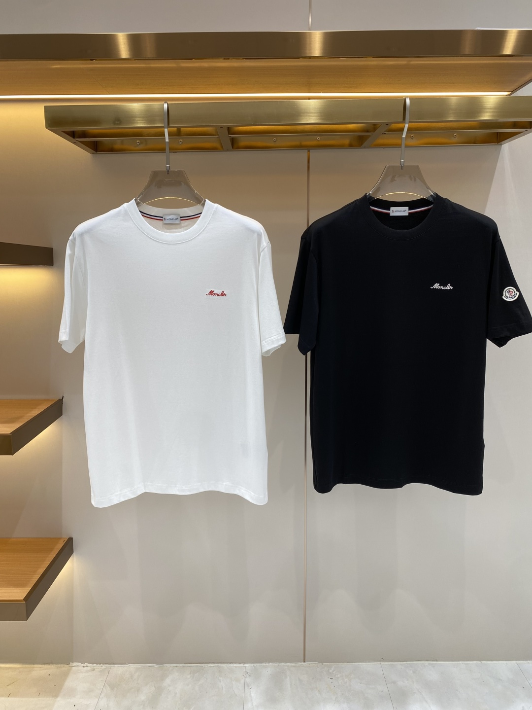 《𝙉𝙚𝙬🖤❤️蒙家》2026新款首发专柜最新款短袖圆领T恤 高端订制 设计前卫时尚！logo工艺设计 高