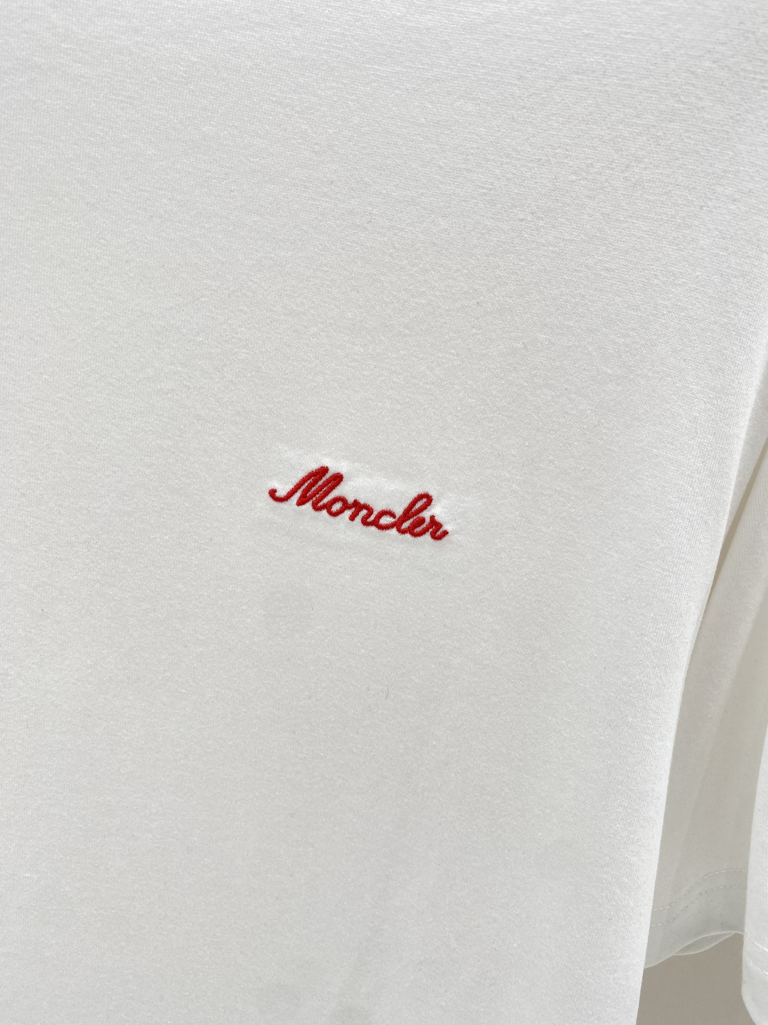 《𝙉𝙚𝙬🖤❤️蒙家》2026新款首发专柜最新款短袖圆领T恤 高端订制 设计前卫时尚！logo工艺设计 高