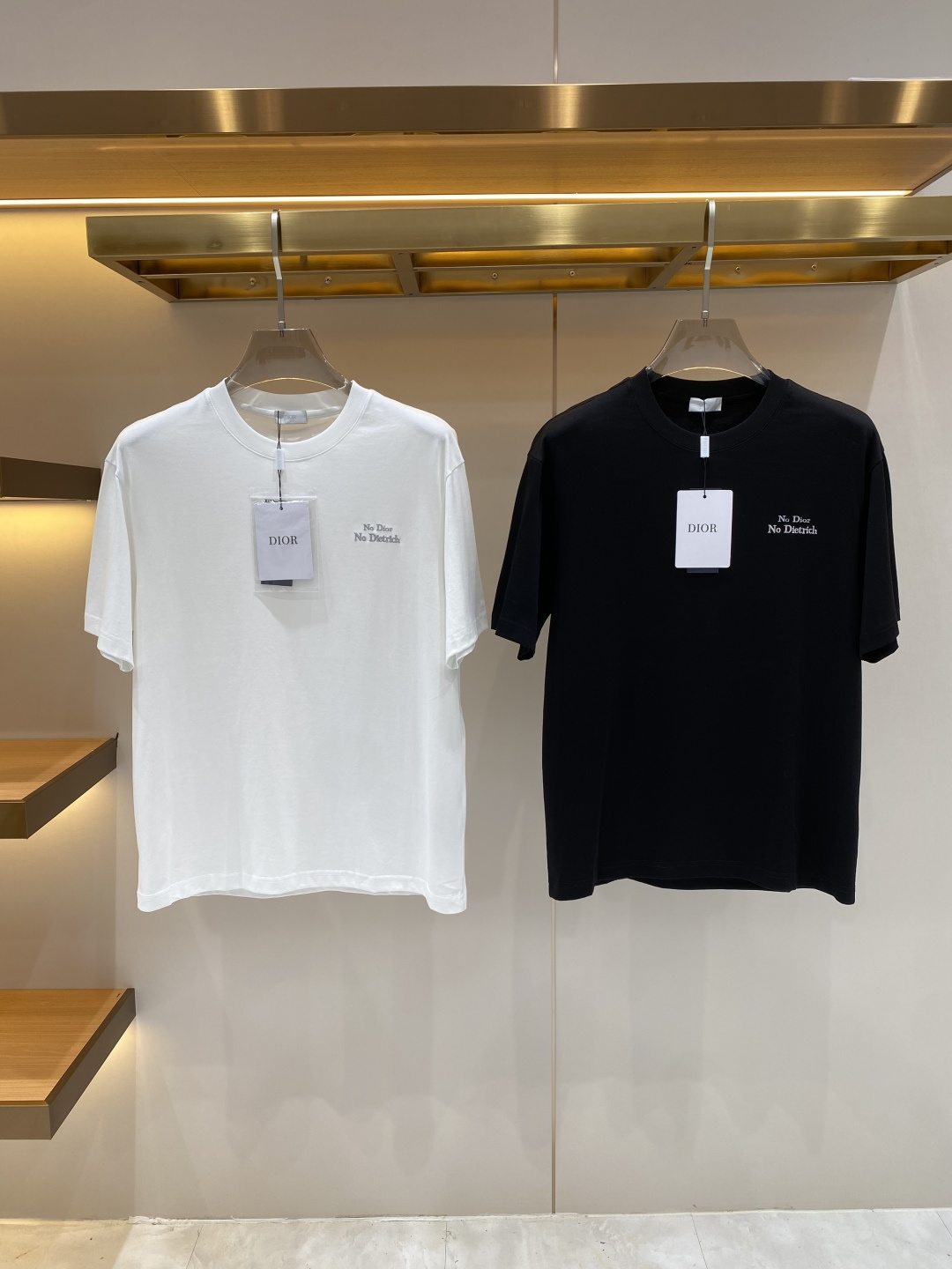 《𝙉𝙚𝙬🖤❤️迪家》2026新款首发专柜最新款短袖圆领T恤 高端订制 设计前卫时尚！logo工艺设计 高