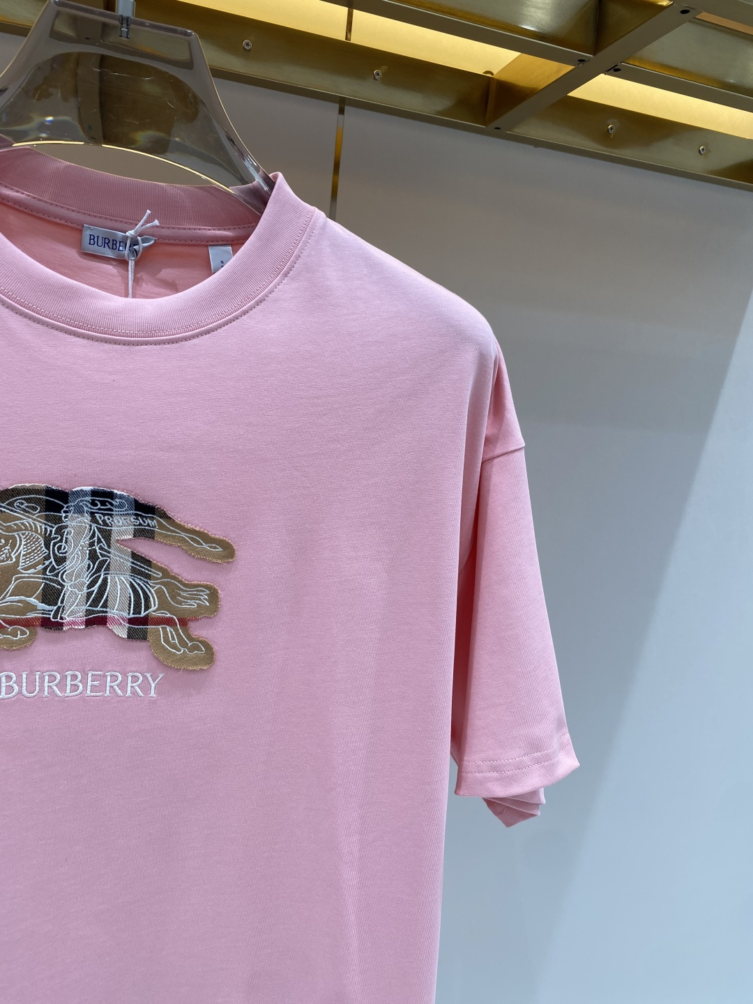 《𝙉𝙚𝙬🖤❤️巴家》26SS新款春夏短袖 最高版本客供定制高端面料 简单时尚款，配色超级好看！经典log