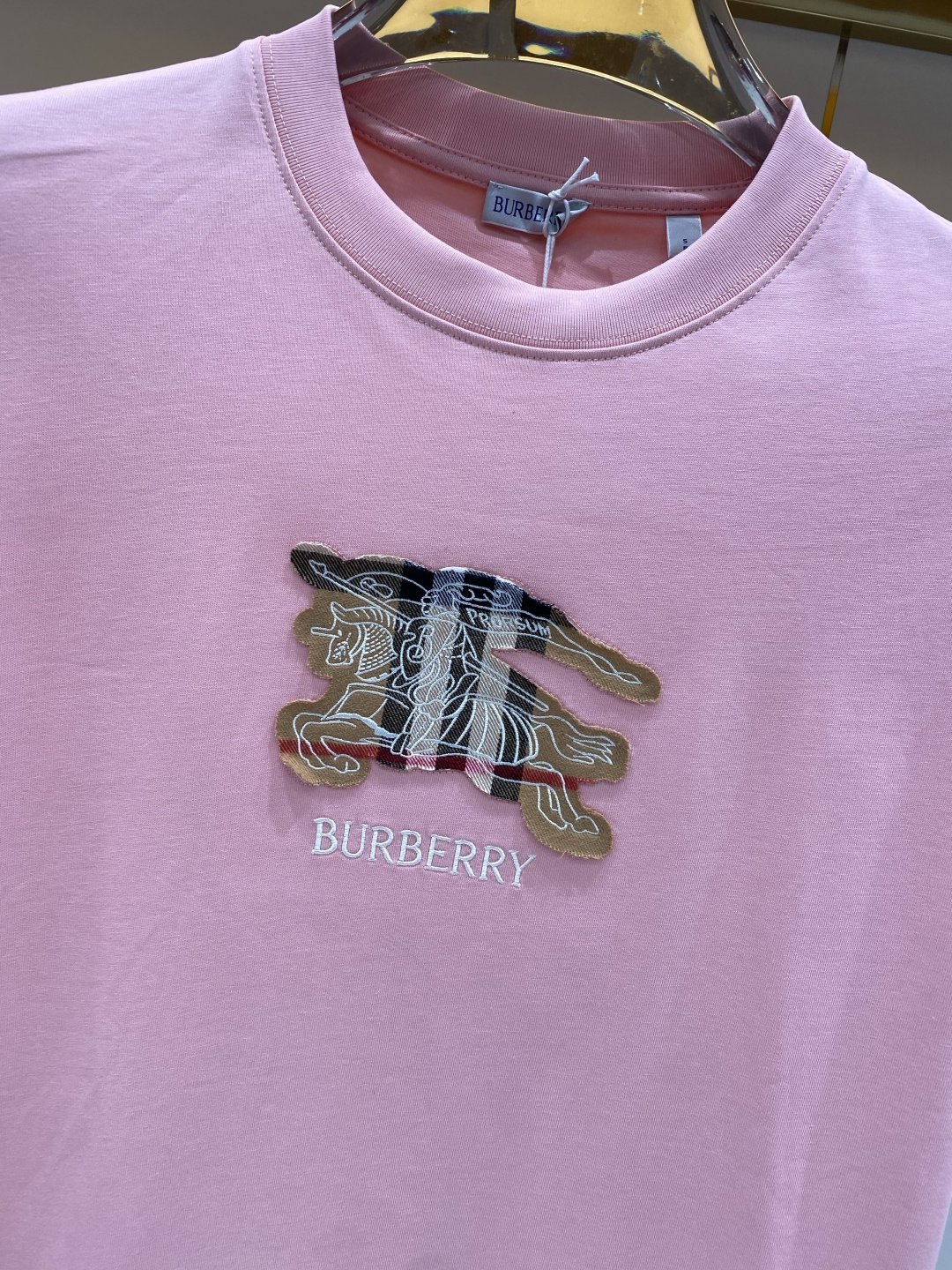 《𝙉𝙚𝙬🖤❤️巴家》26SS新款春夏短袖 最高版本客供定制高端面料 简单时尚款，配色超级好看！经典log