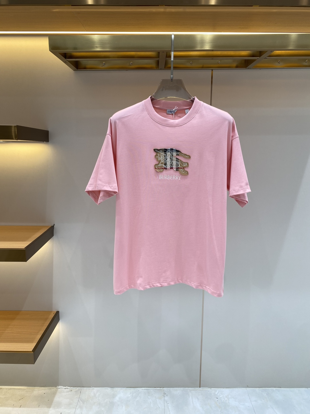 《𝙉𝙚𝙬🖤❤️巴家》26SS新款春夏短袖 最高版本客供定制高端面料 简单时尚款，配色超级好看！经典log