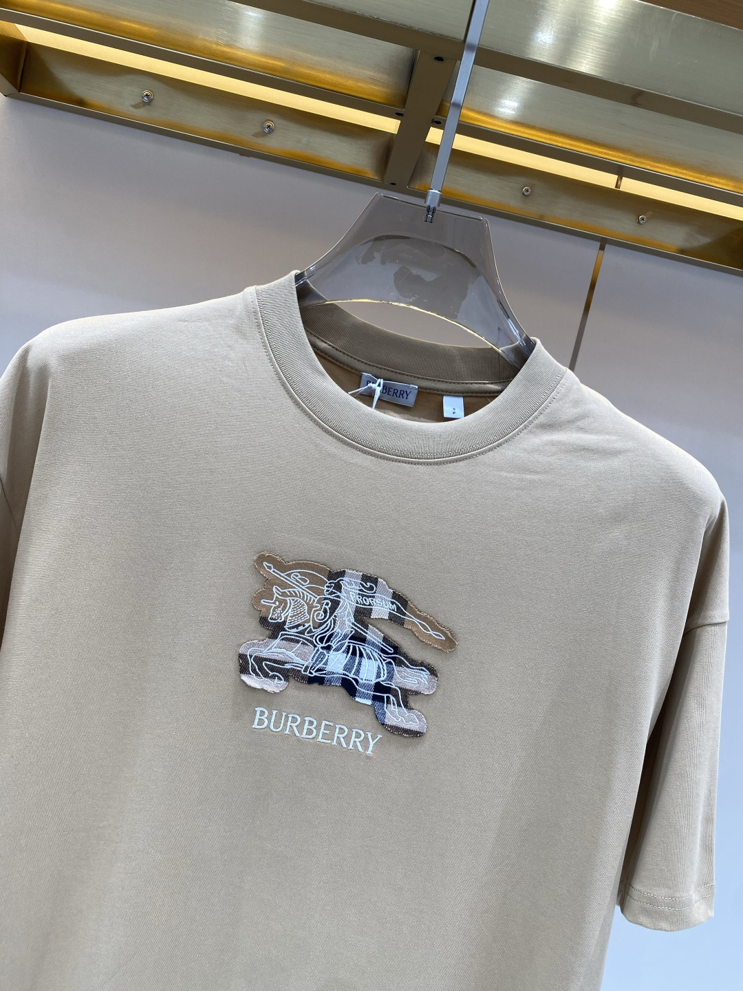 《𝙉𝙚𝙬🖤❤️巴家》26SS新款春夏短袖 最高版本客供定制高端面料 简单时尚款，配色超级好看！经典log