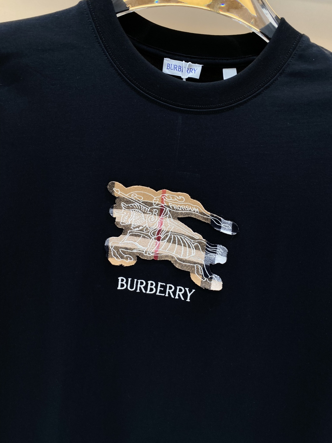 《𝙉𝙚𝙬🖤❤️巴家》26SS新款春夏短袖 最高版本客供定制高端面料 简单时尚款，配色超级好看！经典log