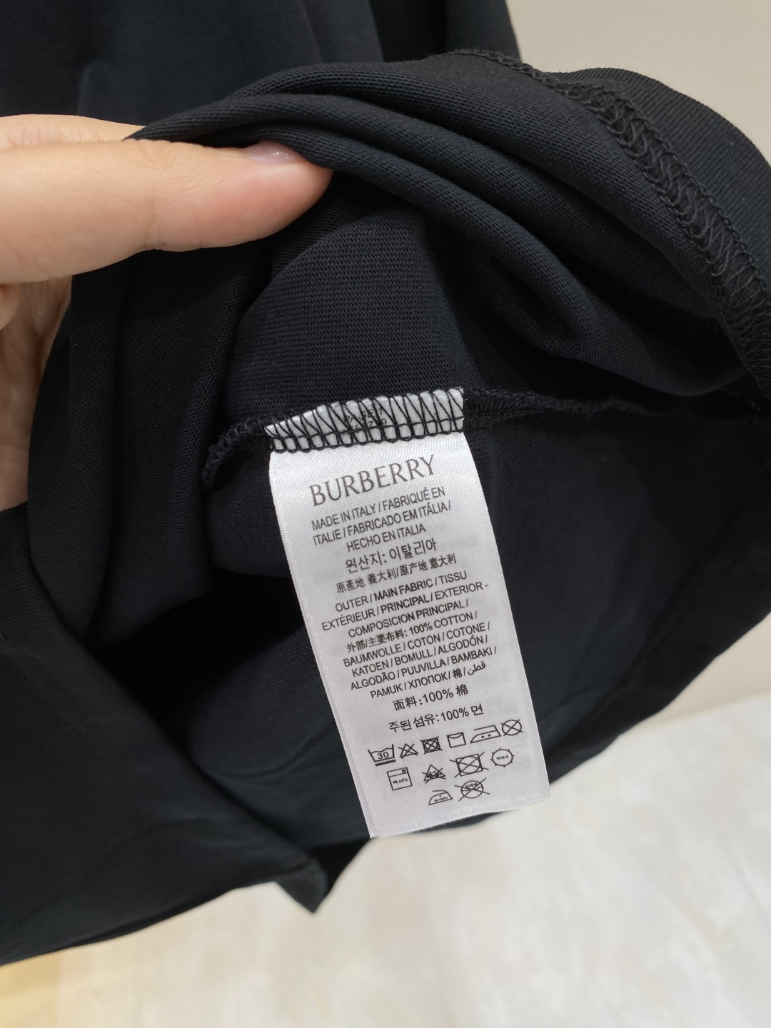 《𝙉𝙚𝙬🖤❤️巴家》26SS新款春夏短袖 最高版本客供定制高端面料 简单时尚款，配色超级好看！经典log