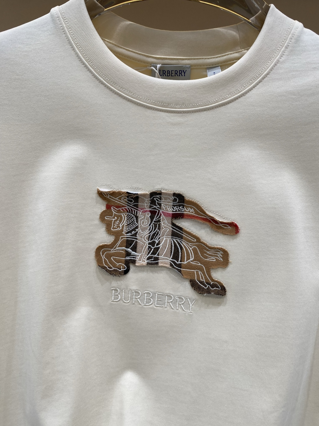 《𝙉𝙚𝙬🖤❤️巴家》26SS新款春夏短袖 最高版本客供定制高端面料 简单时尚款，配色超级好看！经典log