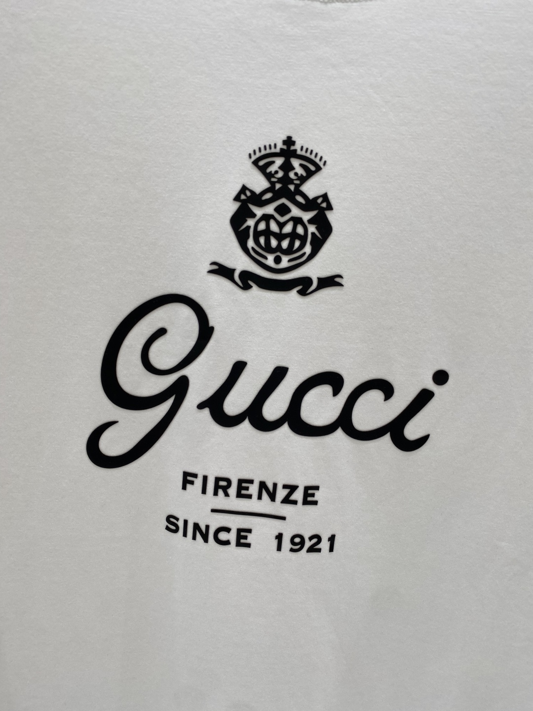 《𝙉𝙚𝙬🖤❤️古家》2026新款首发专柜最新款短袖圆领T恤 高端订制 设计前卫时尚！logo工艺设计 高