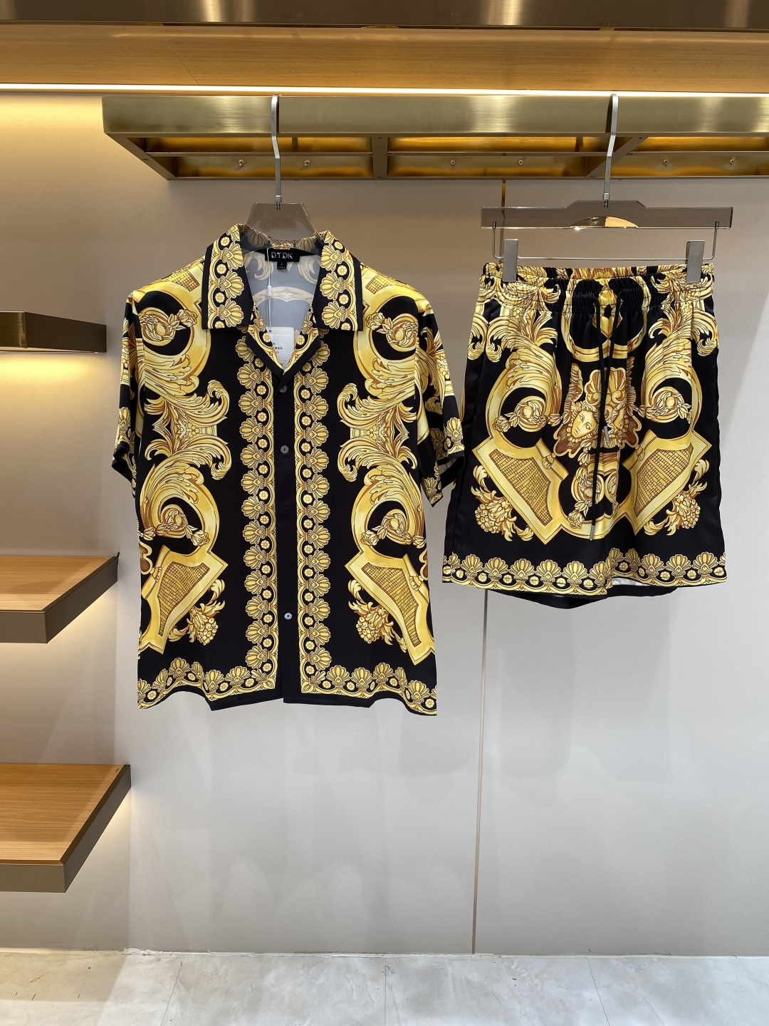 《𝙉𝙚𝙬🖤❤️范家》2026休闲睡衣套装 高订天绸丝面料升级工艺升级 家居服 高定俄罗丝面料亲肤轻柔舒适