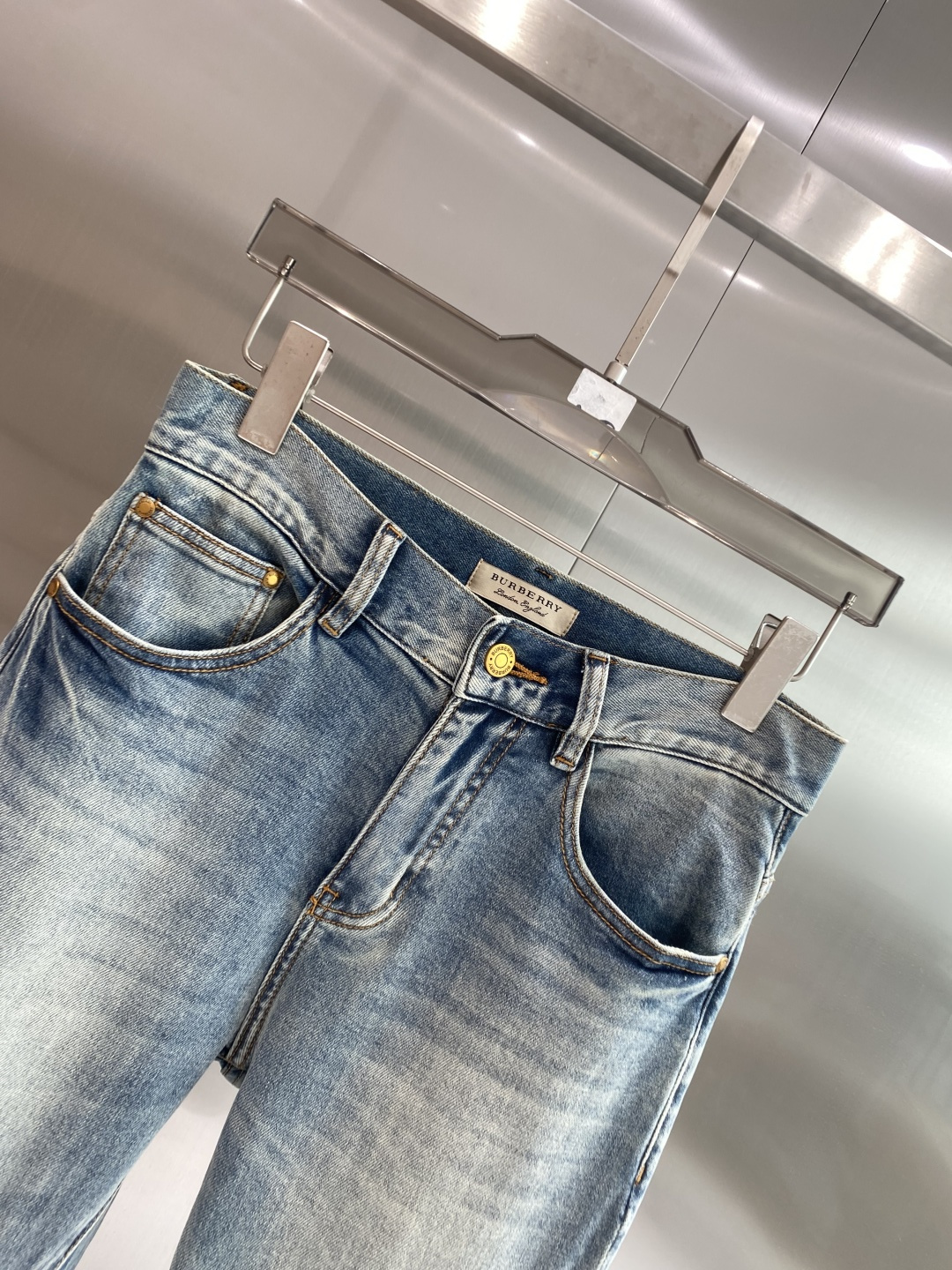 《𝙉𝙚𝙬🖤❤️巴家》2026最新品牛仔裤 专柜热销款 品味与价值共享 身穿着非常舒适 低调不失奢华 穿出