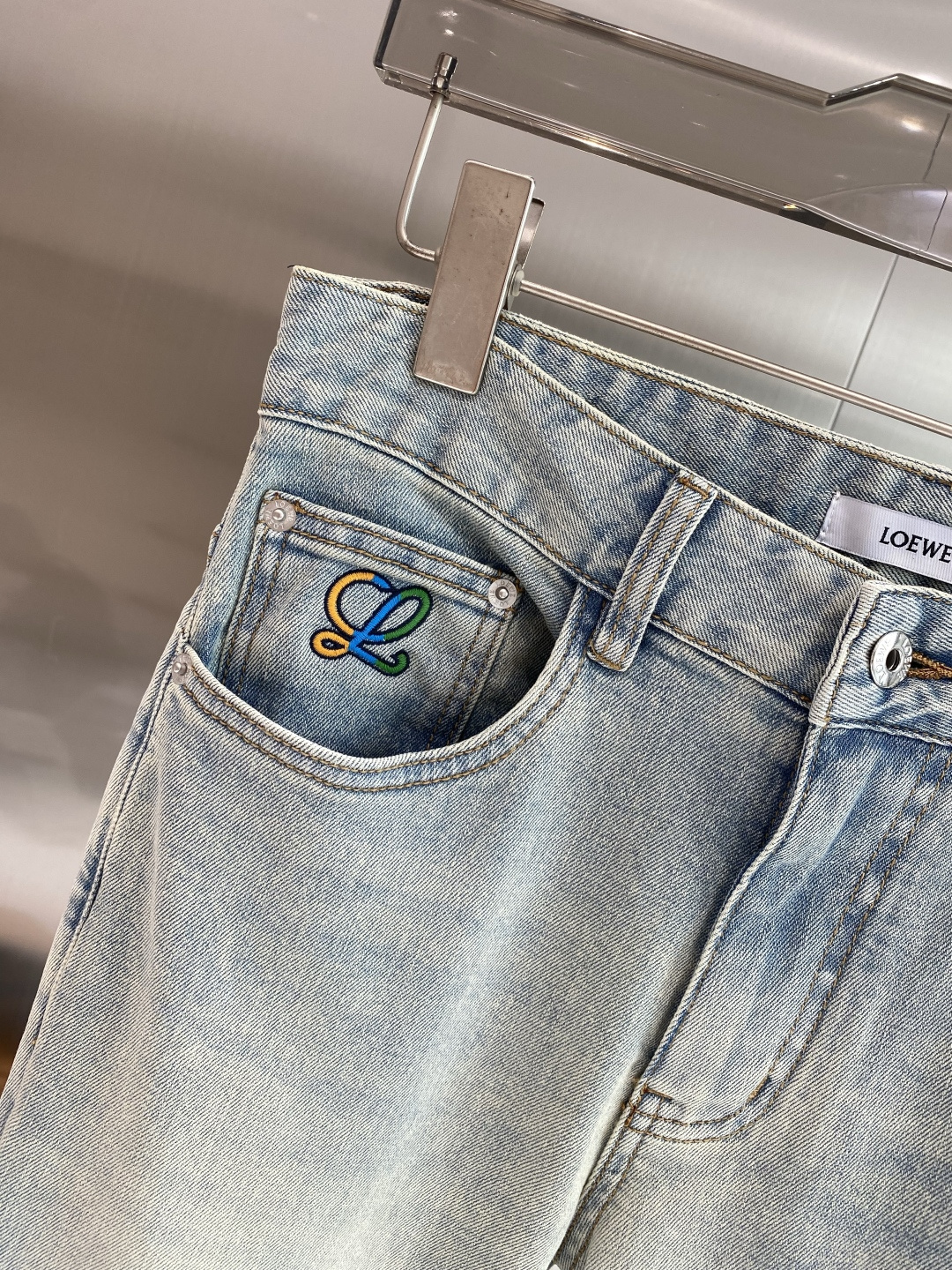 《𝙉𝙚𝙬🖤❤️罗家》26ss春季牛仔 超级有范儿的一款牛仔裤，定制原版水洗牛仔面料，独特设计，顶级工艺字