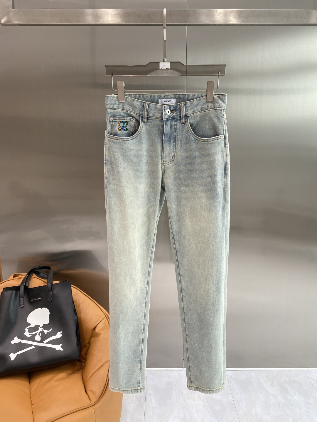 《𝙉𝙚𝙬🖤❤️罗家》26ss春季牛仔 超级有范儿的一款牛仔裤，定制原版水洗牛仔面料，独特设计，顶级工艺字