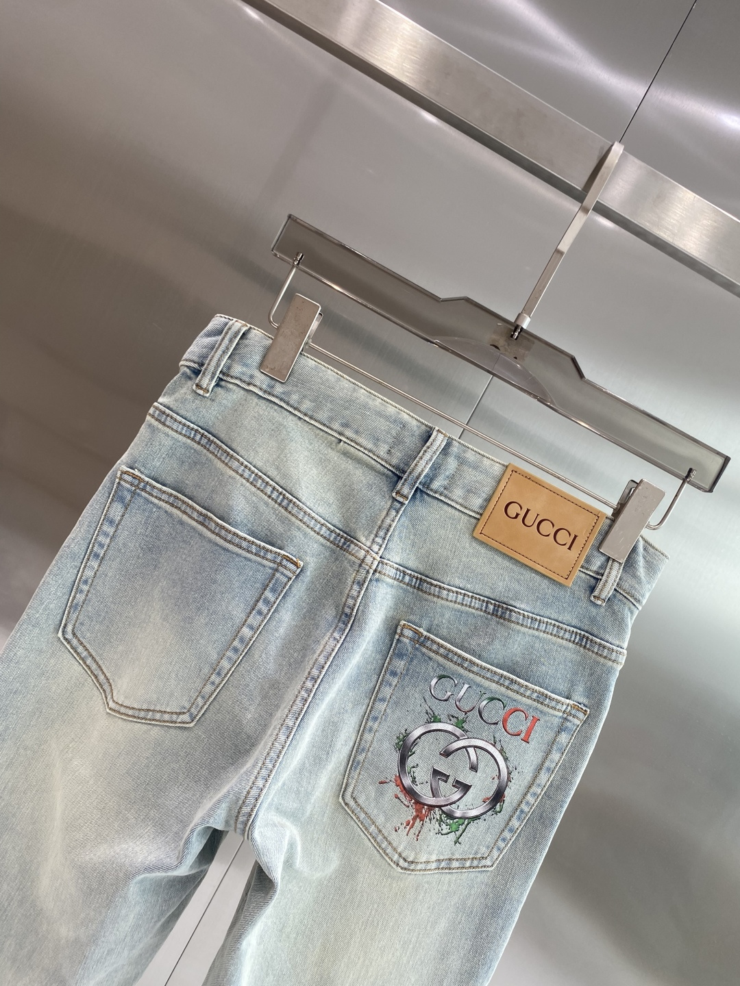 《𝙉𝙚𝙬🖤❤️古家》26ss春季牛仔 超级有范儿的一款牛仔裤，定制原版水洗牛仔面料，独特设计，顶级工艺字