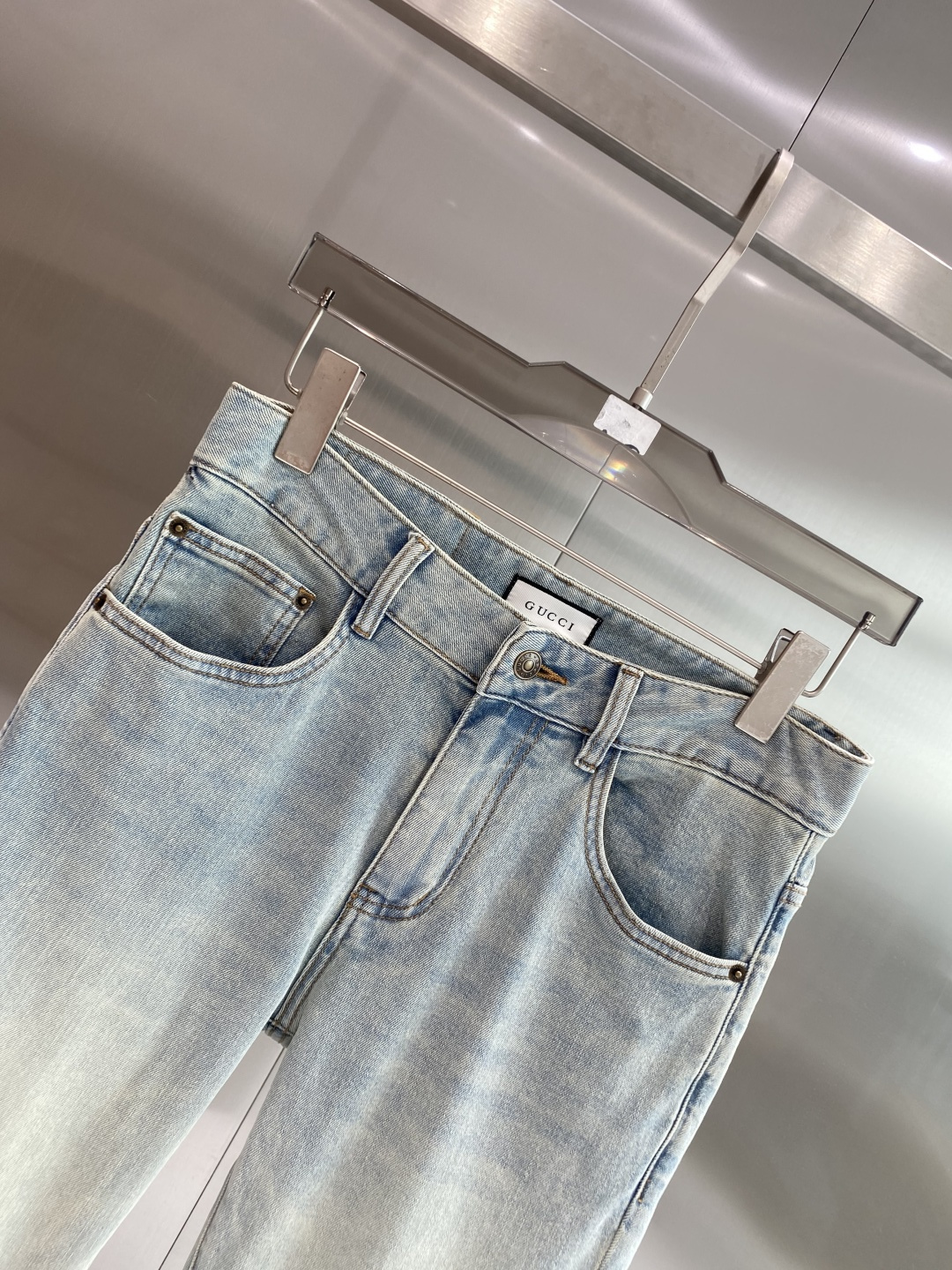 《𝙉𝙚𝙬🖤❤️古家》26ss春季牛仔 超级有范儿的一款牛仔裤，定制原版水洗牛仔面料，独特设计，顶级工艺字