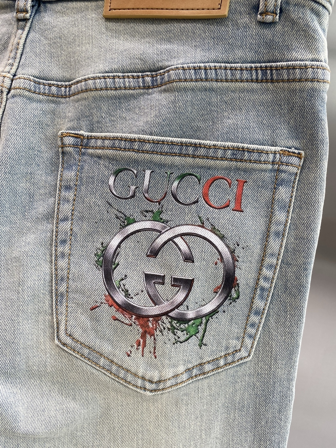 《𝙉𝙚𝙬🖤❤️古家》26ss春季牛仔 超级有范儿的一款牛仔裤，定制原版水洗牛仔面料，独特设计，顶级工艺字