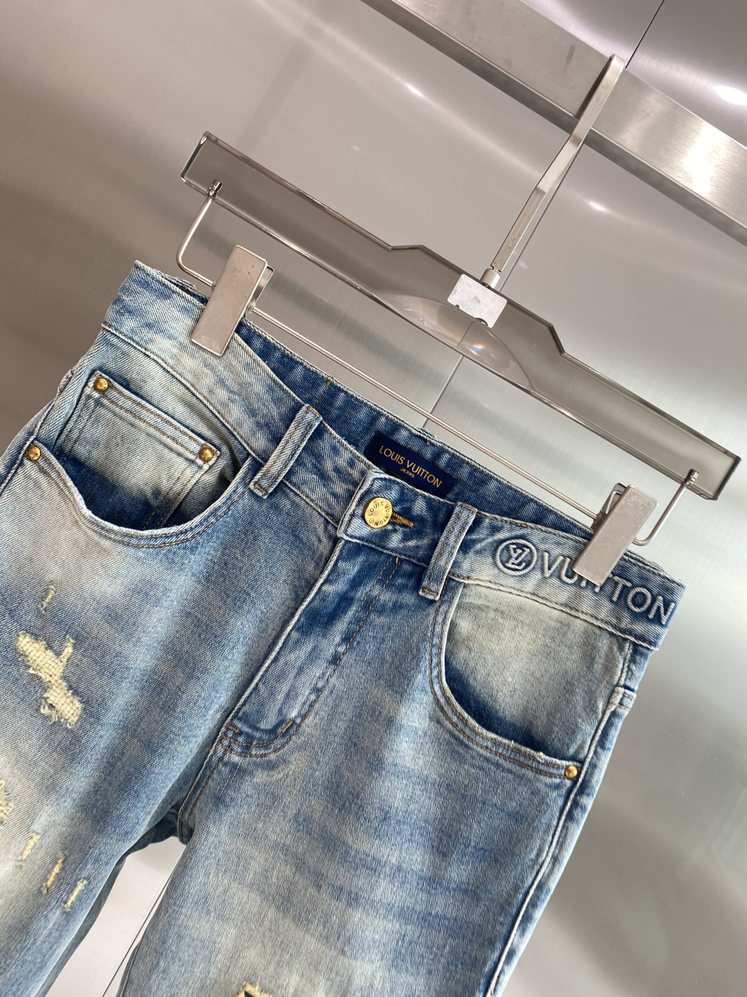 《𝙉𝙚𝙬🖤❤️罗家》26ss春季牛仔 超级有范儿的一款牛仔裤，定制原版水洗牛仔面料，独特设计，顶级工艺字