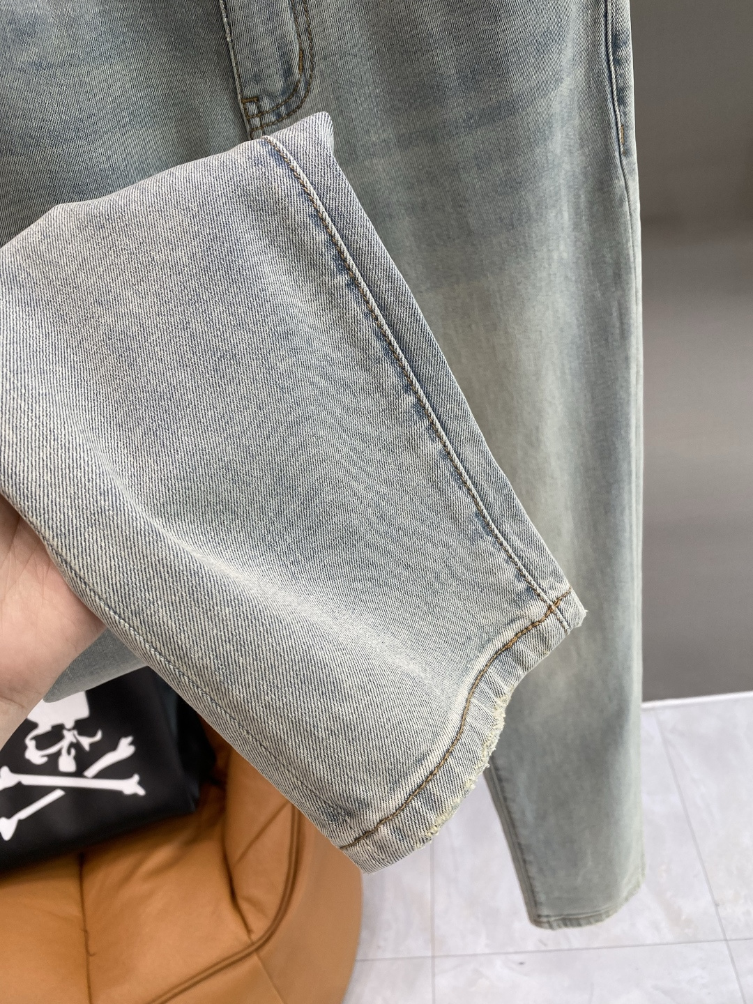 《𝙉𝙚𝙬🖤❤️巴家》26ss春季牛仔 超级有范儿的一款牛仔裤，定制原版水洗牛仔面料，独特设计，顶级工艺字