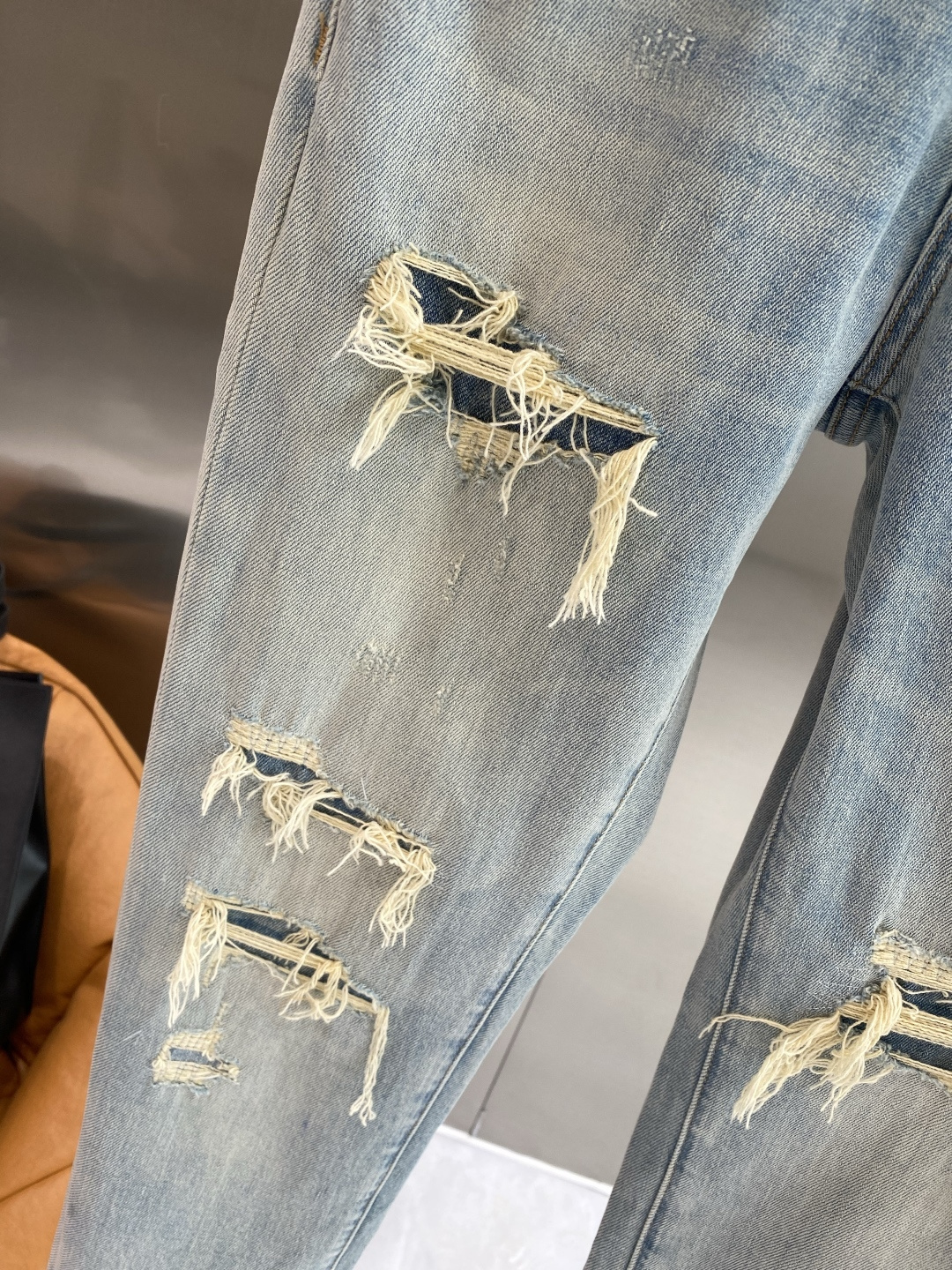 《𝙉𝙚𝙬🖤❤️驴家》26ss春季牛仔 超级有范儿的一款牛仔裤，定制原版水洗牛仔面料，独特设计，顶级工艺字