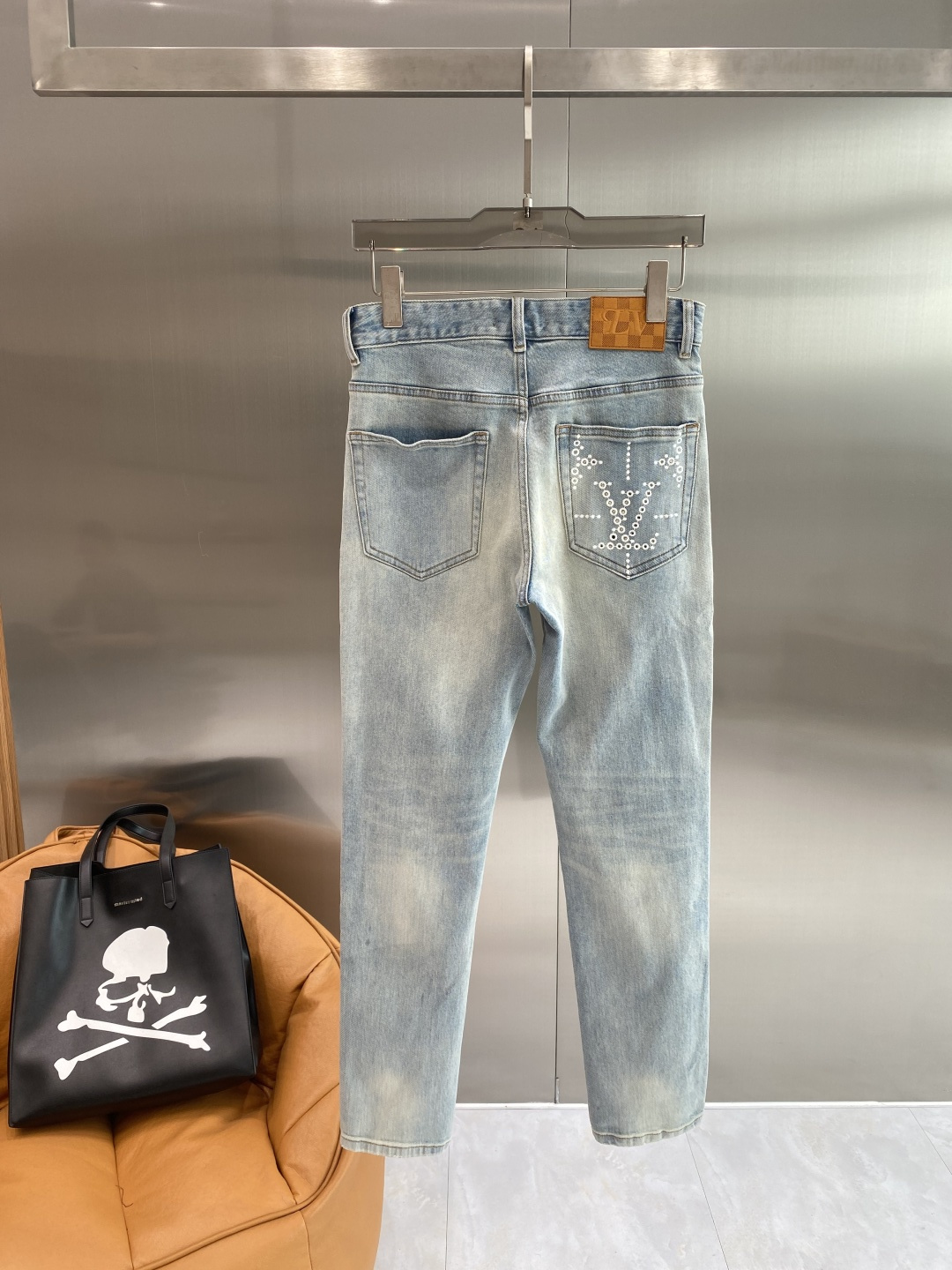 《𝙉𝙚𝙬🖤❤️驴家》26ss春季牛仔 超级有范儿的一款牛仔裤，定制原版水洗牛仔面料，独特设计，顶级工艺字