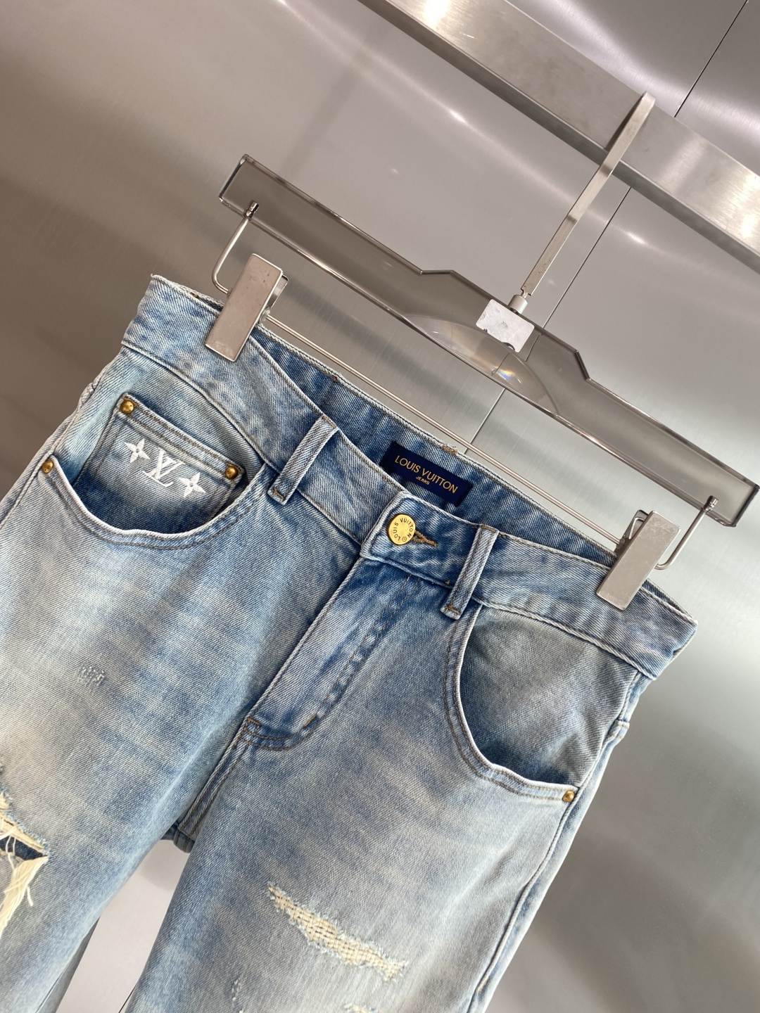 《𝙉𝙚𝙬🖤❤️驴家》26ss春季牛仔 超级有范儿的一款牛仔裤，定制原版水洗牛仔面料，独特设计，顶级工艺字