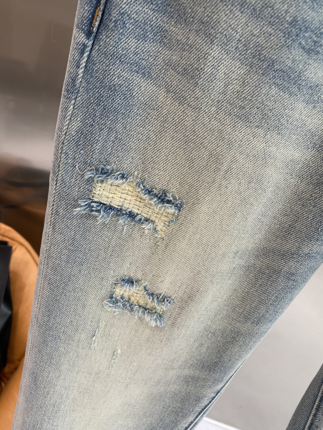 《𝙉𝙚𝙬🖤❤️驴家》26ss春季牛仔 超级有范儿的一款牛仔裤，定制原版水洗牛仔面料，独特设计，顶级工艺字