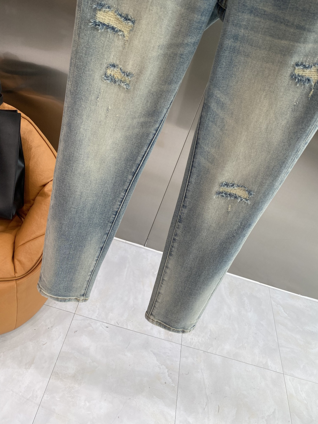 《𝙉𝙚𝙬🖤❤️驴家》26ss春季牛仔 超级有范儿的一款牛仔裤，定制原版水洗牛仔面料，独特设计，顶级工艺字