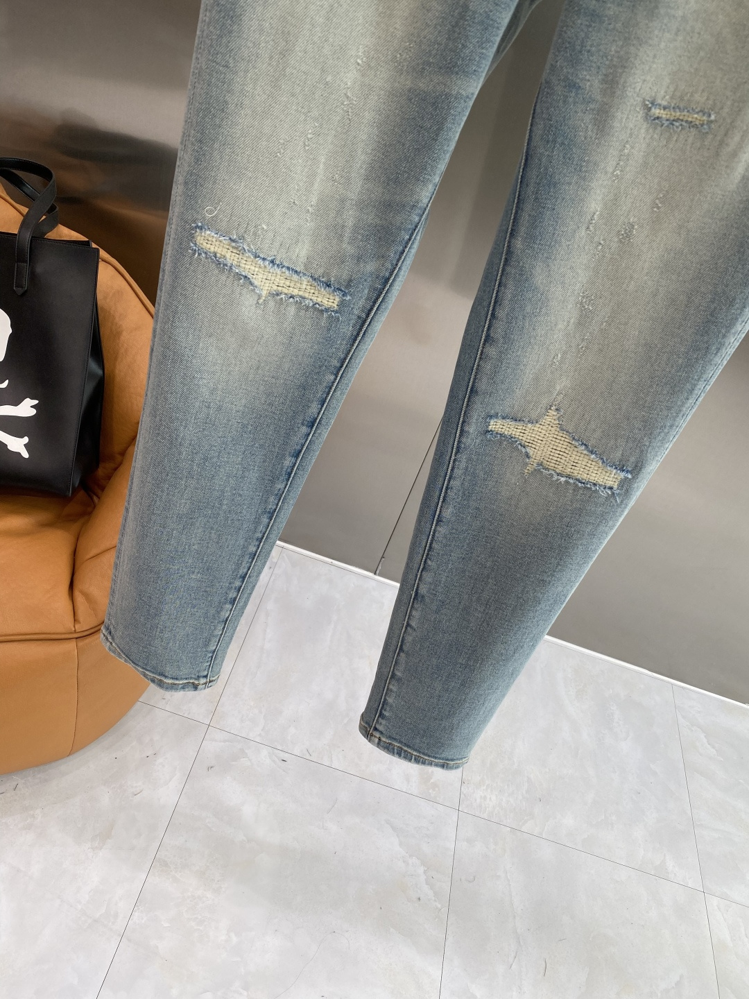 《𝙉𝙚𝙬🖤❤️古家》26ss春季牛仔 超级有范儿的一款牛仔裤，定制原版水洗牛仔面料，独特设计，顶级工艺字