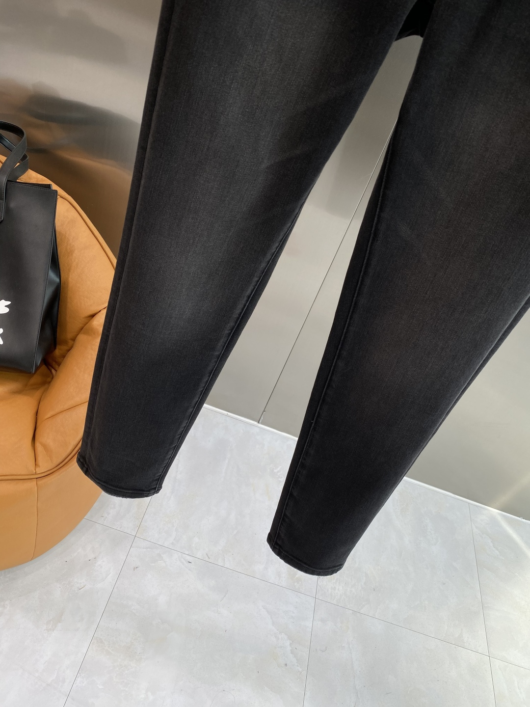 《𝙉𝙚𝙬🖤❤️DG家》26ss春季牛仔 超级有范儿的一款牛仔裤，定制原版水洗牛仔面料，独特设计，顶级工艺